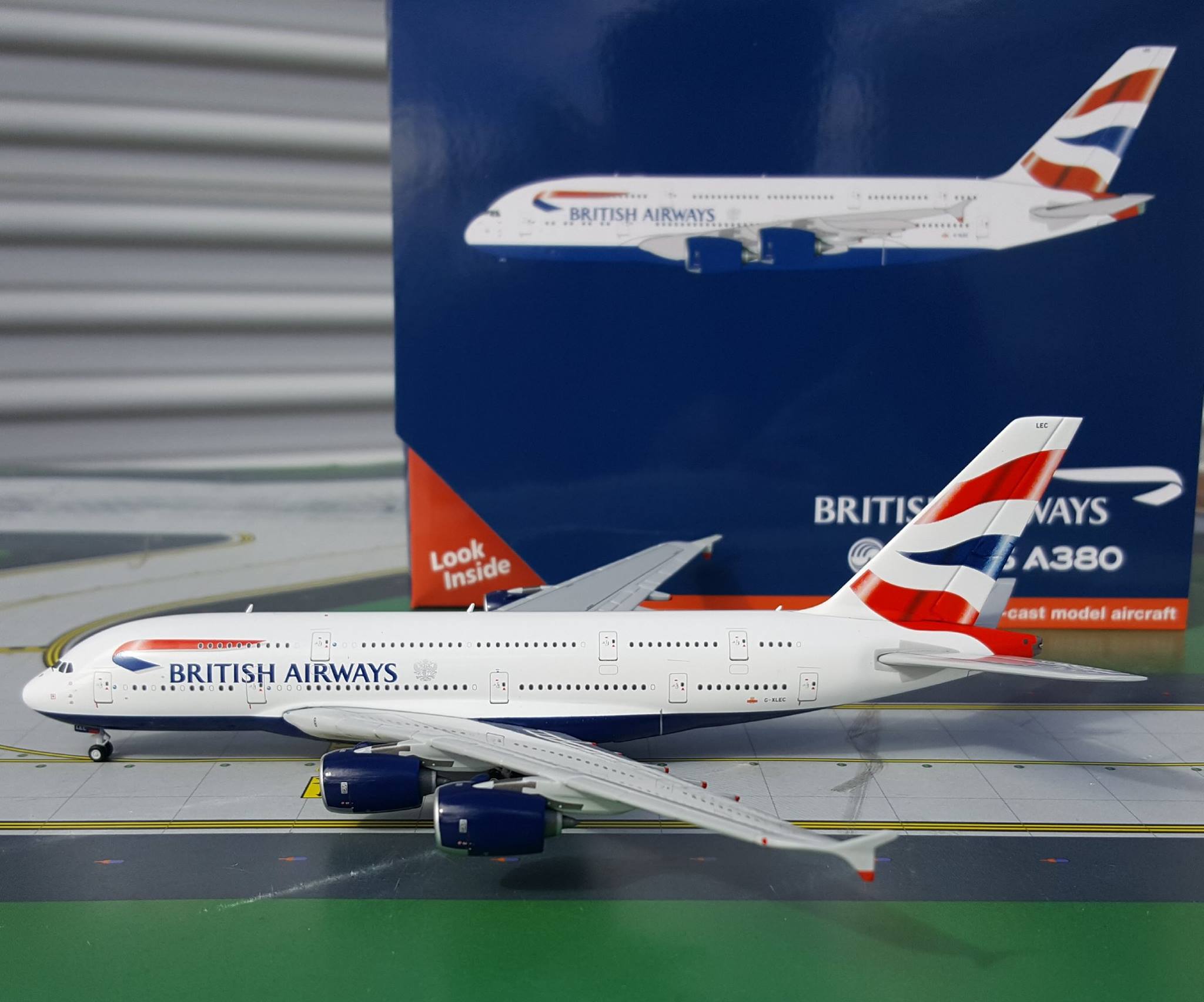 WEEKEND WHALE! GeminiJets 1:400-scale Qantas Airbus A380 VH-OQF