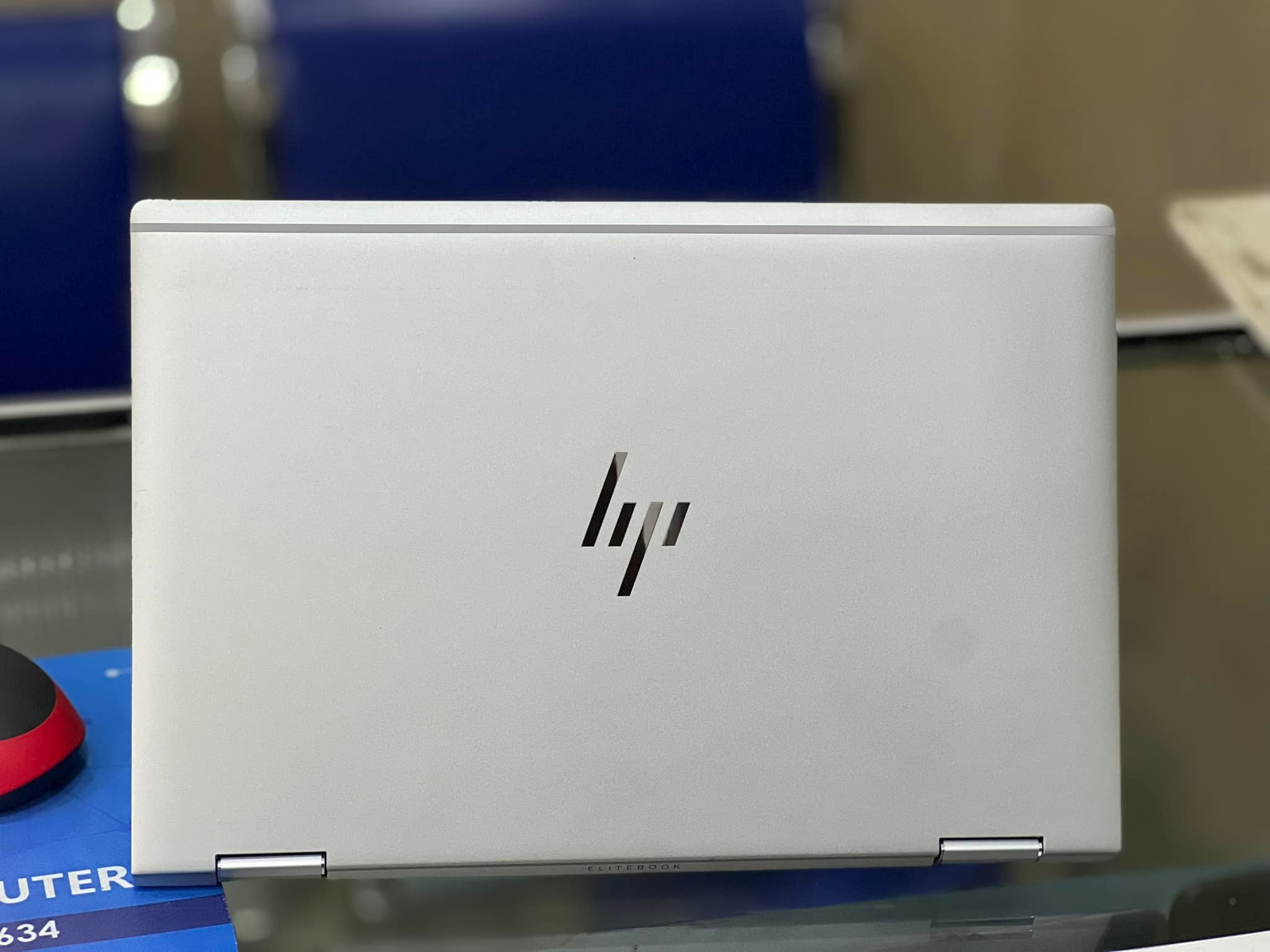 HP ELITE DRAGONFLY G1 2-IN-1 X360 Kshs. 44,000 Premium lightweight 
