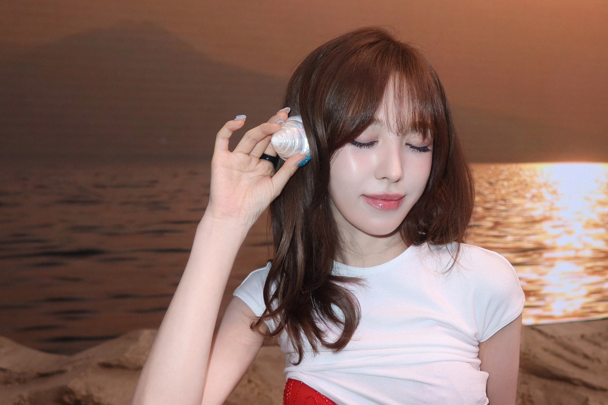 Red - Wendy Dear U Letter September photocard 🥺🥰💙 | Facebook