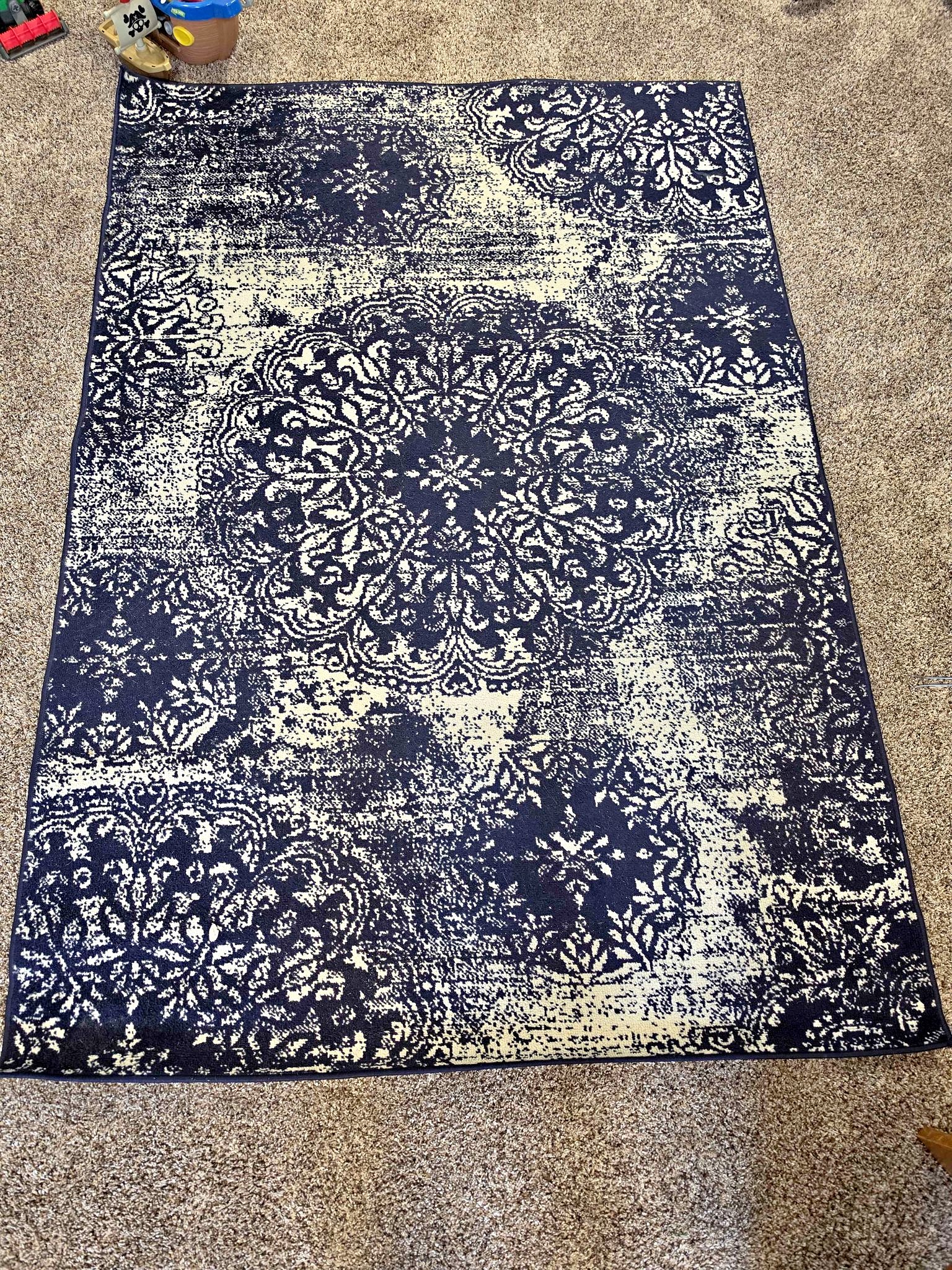 Rug - Area Rugs - Hull, Iowa | Facebook Marketplace | Facebook