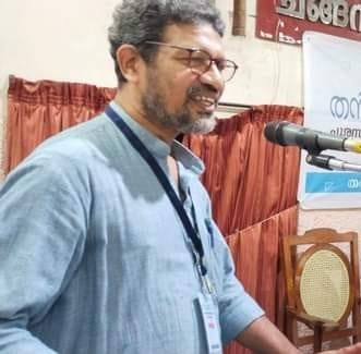 പാട്ടും കവിതയും മറ്റ് കലാരൂപങ്ങളുമാണ് എക്കാലത്തും പടക്കളങ്ങളിൽ ധീരരെ ...