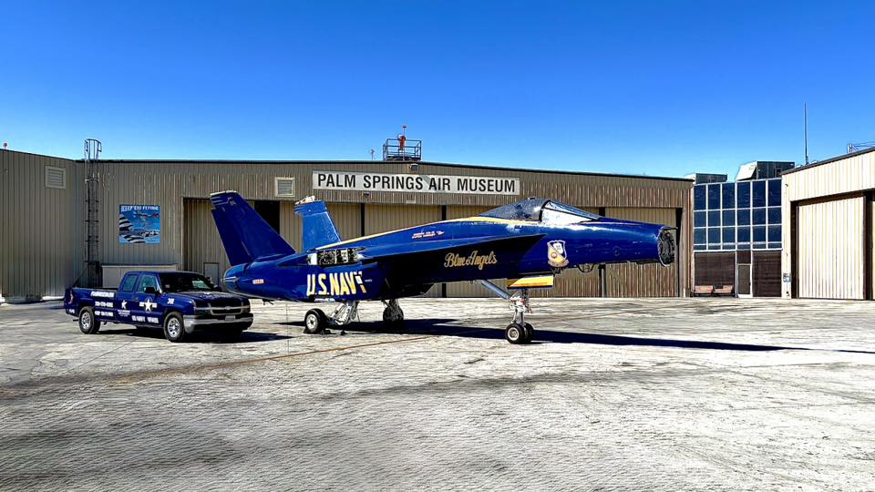 ୨୧ページ Palm Springs Air Museum has recieved F/A-18 Super Hornet Bu.No