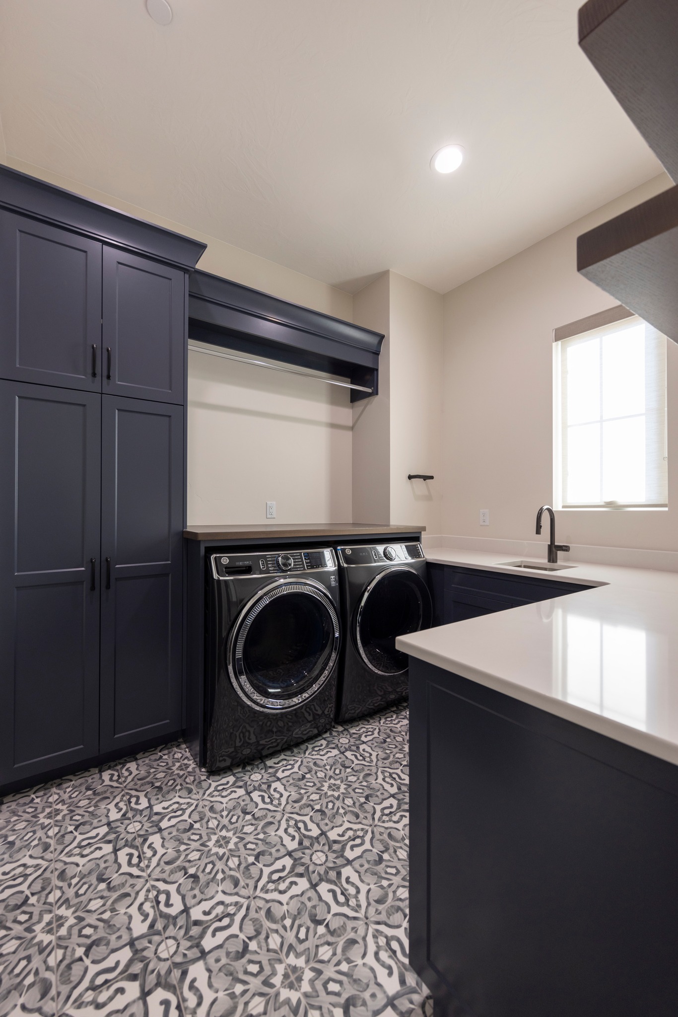 Contemporary Closets and Cabinets | Saint George UT