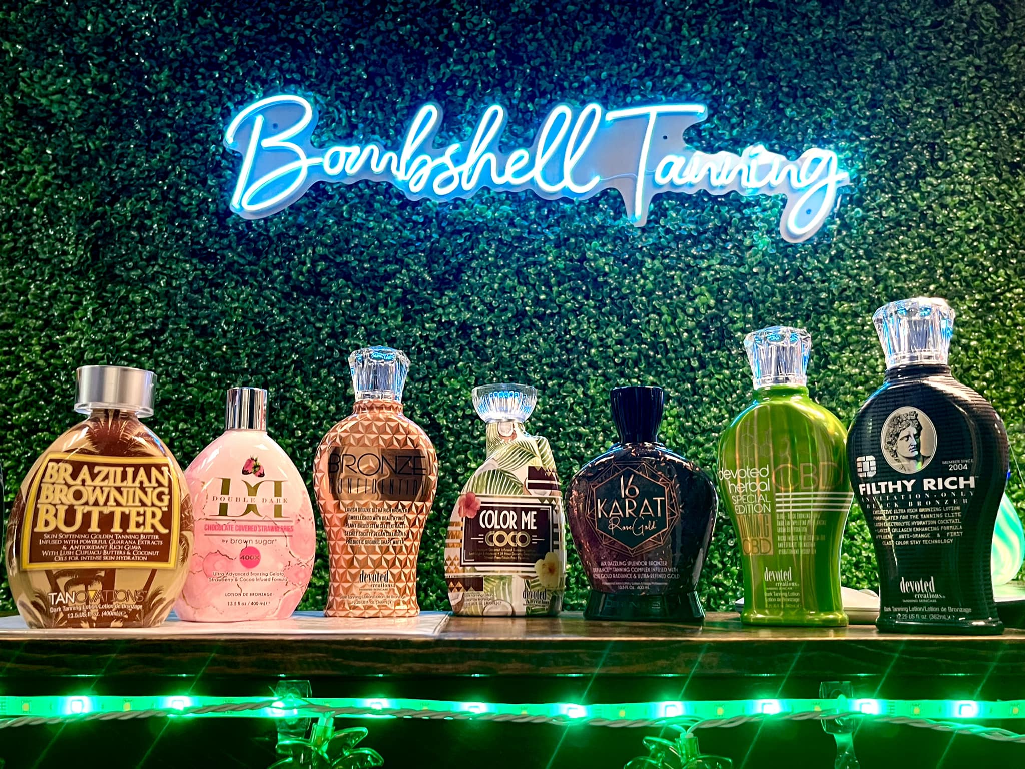 Happy Thursday, Bombshells! 🐚 Start... - Bombshell Tanning