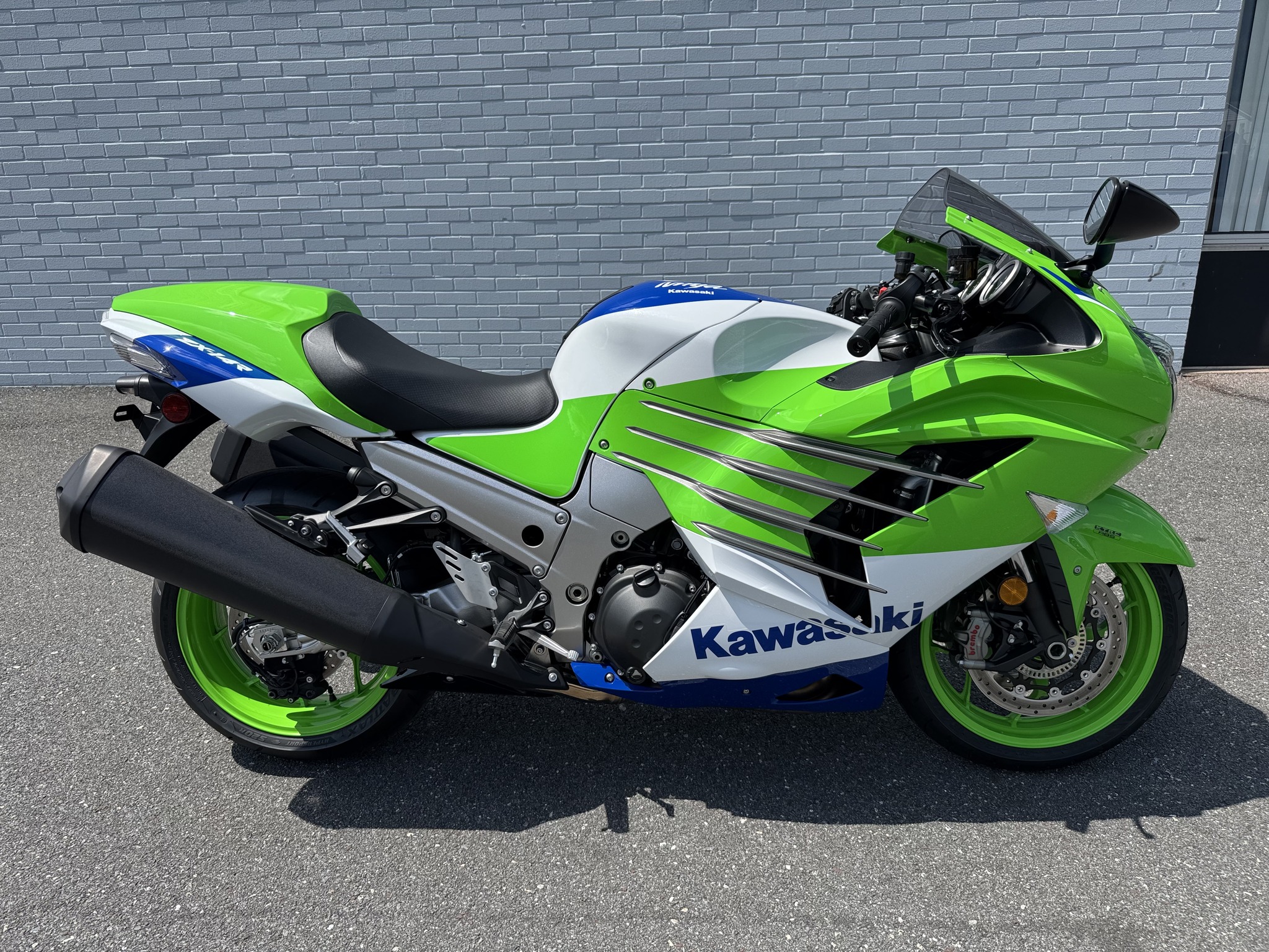Evolution - 2024 KAWASAKI NINJA ZX14R 40TH ANNIVERSARY EDITION ABS