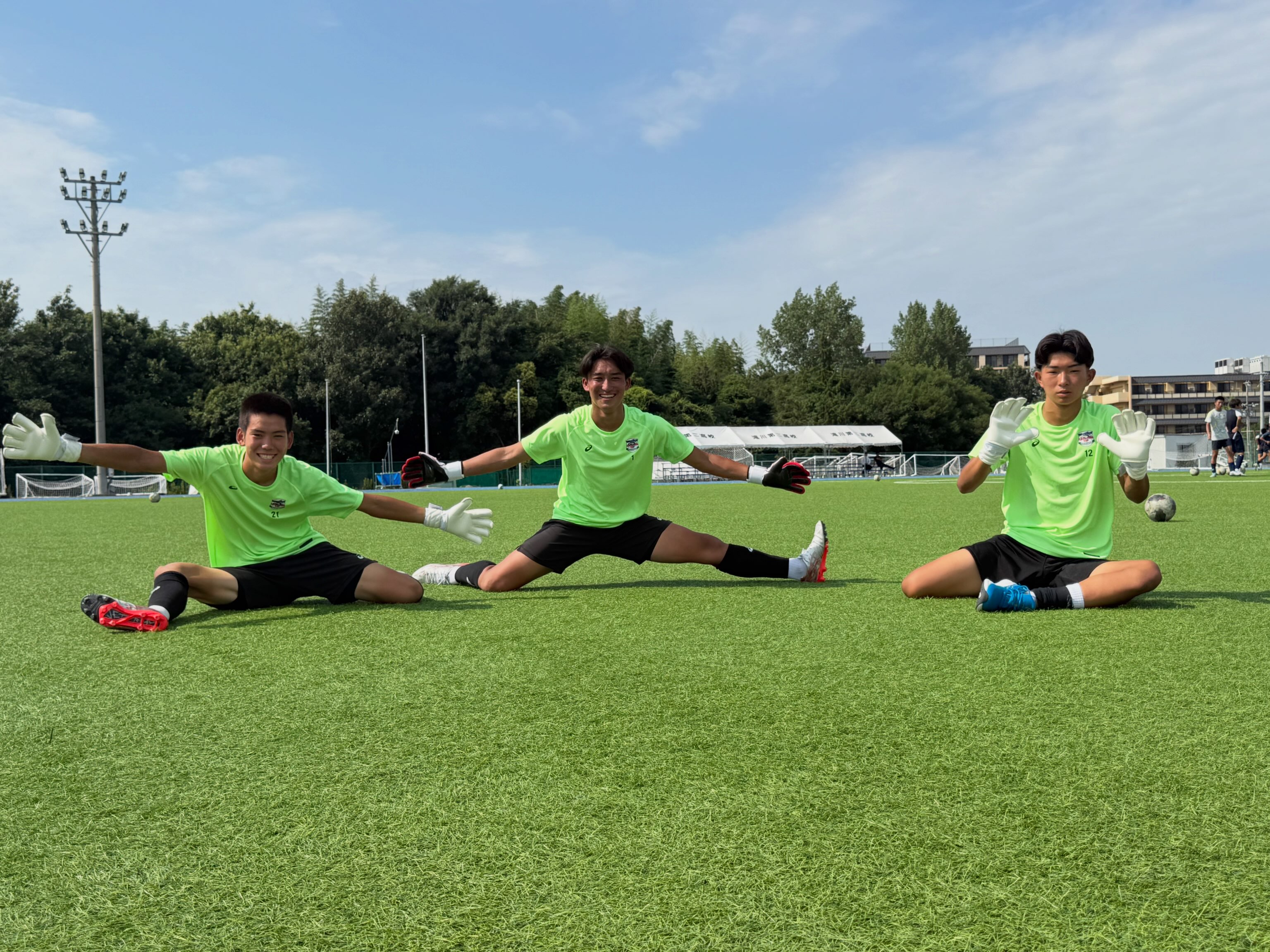 🟥 お知らせ 🟦 …⚽️ 今シーズンより、2nd team も『 ミズノ 』の