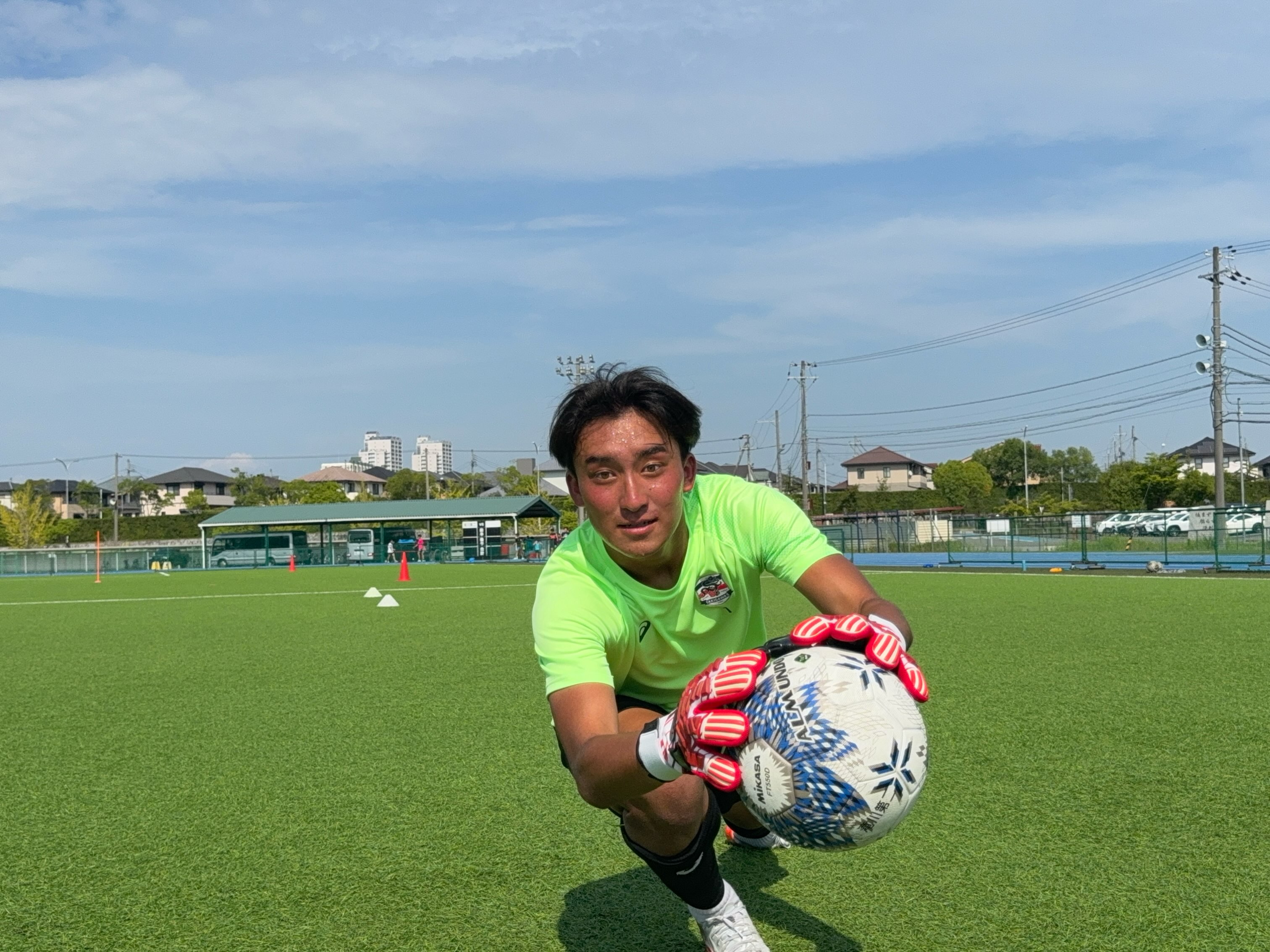 🟥 お知らせ 🟦 …⚽️ 今シーズンより、2nd team も『 ミズノ 』の