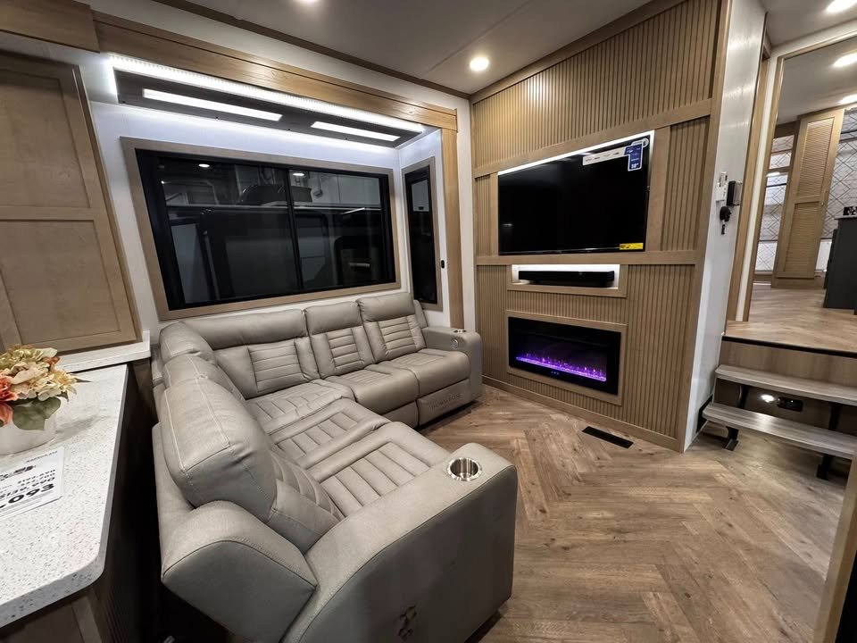 2026 Optimus Prime Freedom Edition Keystone Raptor 444 - RVs & Campers ...