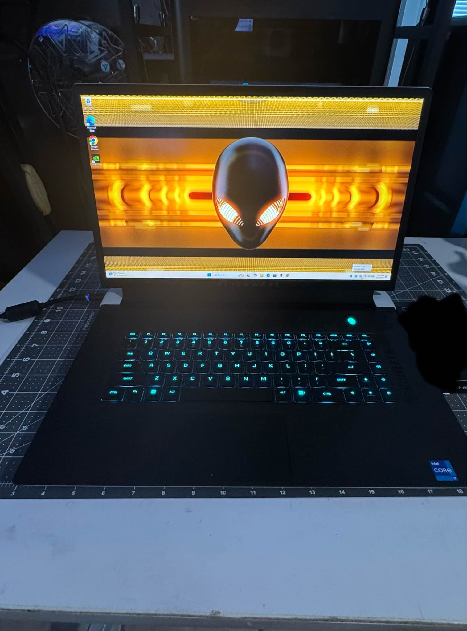 Alienware X17 R2 VR Ready Gaming Laptop 17.3” i7-12700H,16GB, 1TB SSD ...