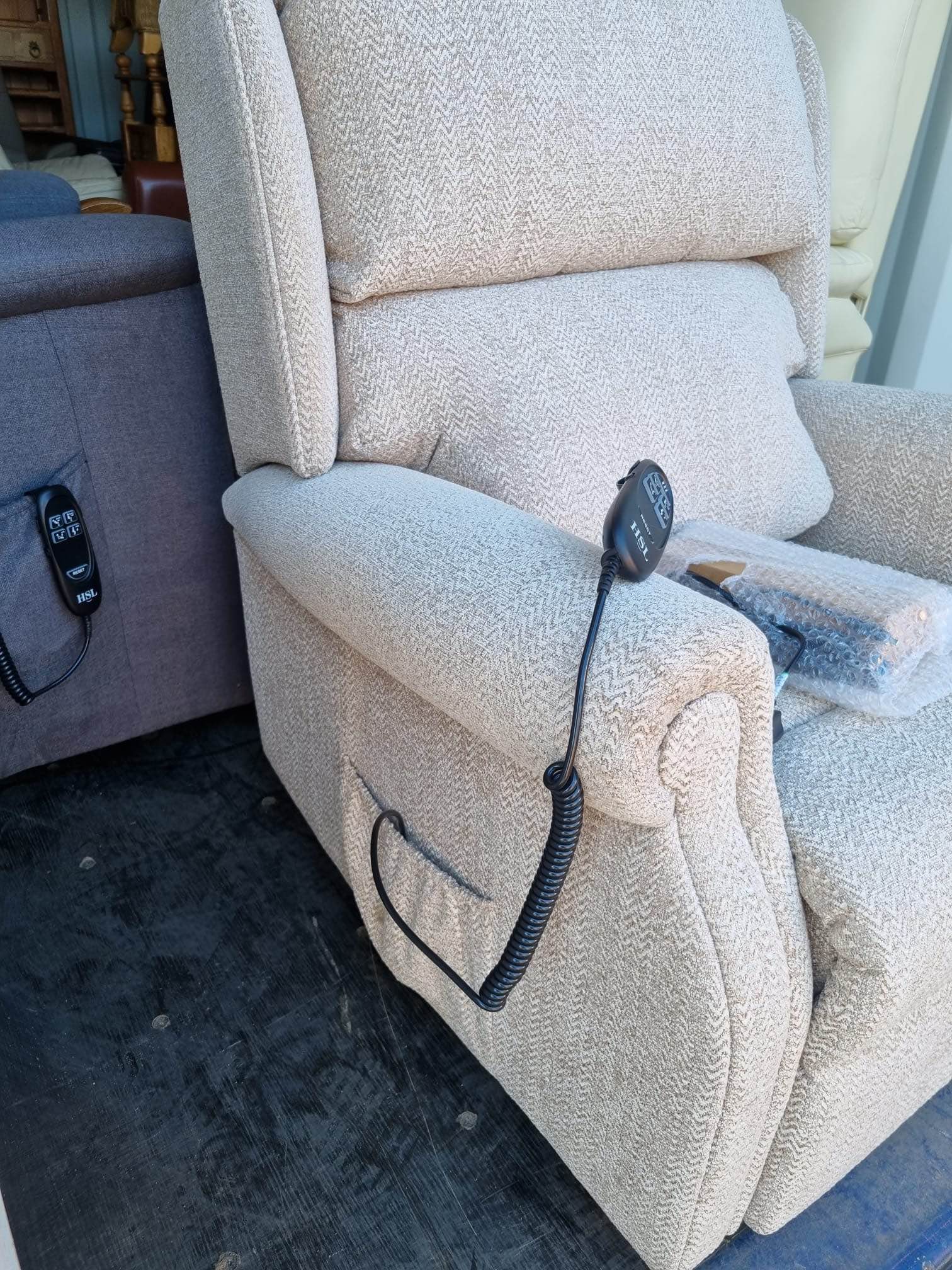 HSL Burrows riser recliner/lift and rise chair dual moter with heat ...
