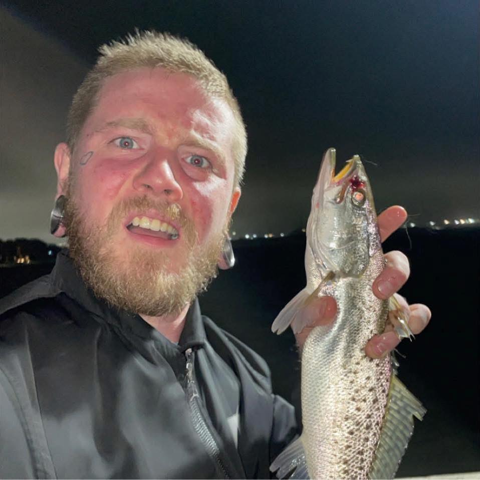 Crispy Fishes - Guess the length. I know my blue collar... | Facebook