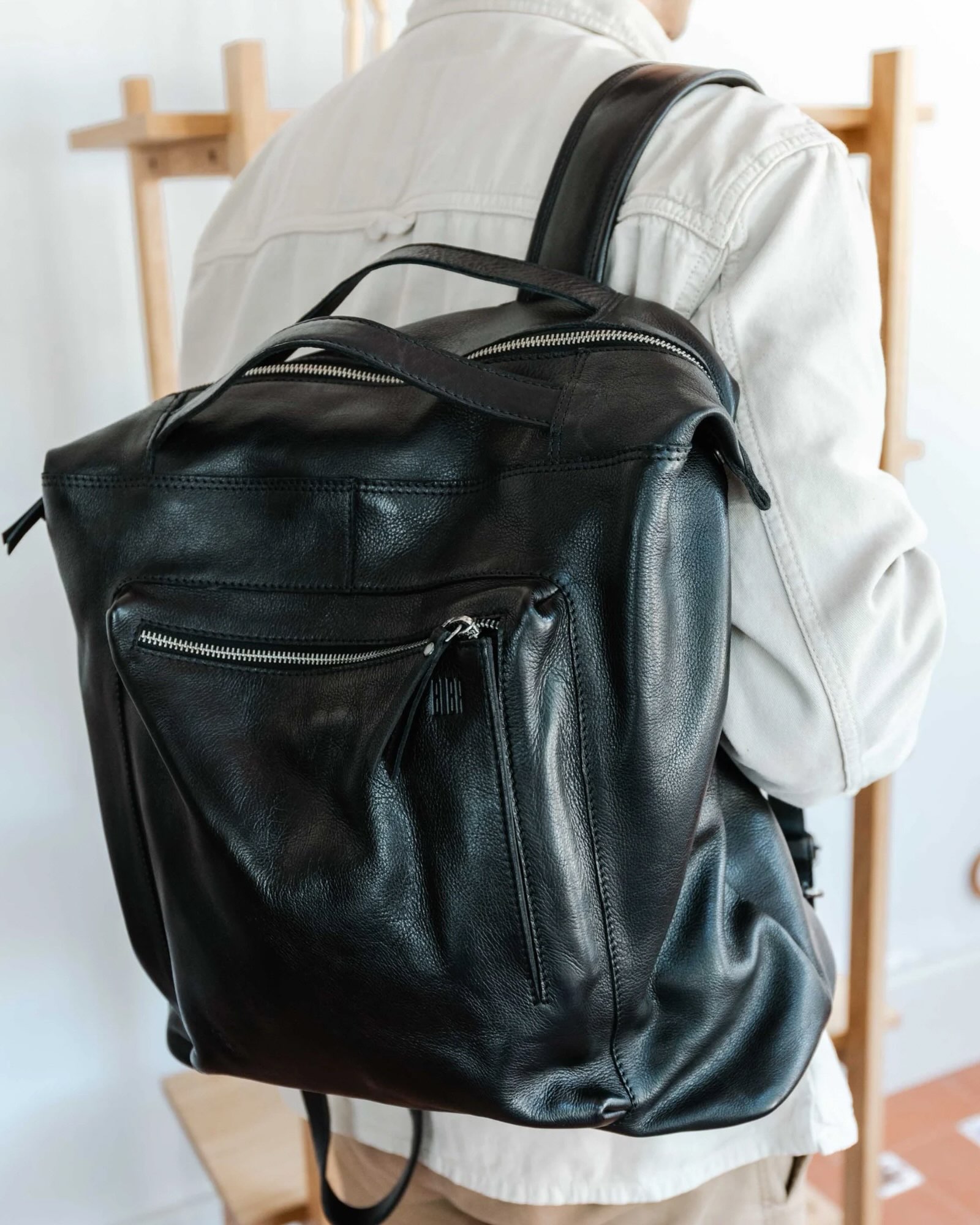 uppababy vista v2 oat melange Stroller, 2024, Liam (Oat Melange/Carbon) hello With the UPPAbaby RumbleSeat Tackle Box, Grip Loc, Inclusions:w/ 4-Player Bundle & Cover (+$100)