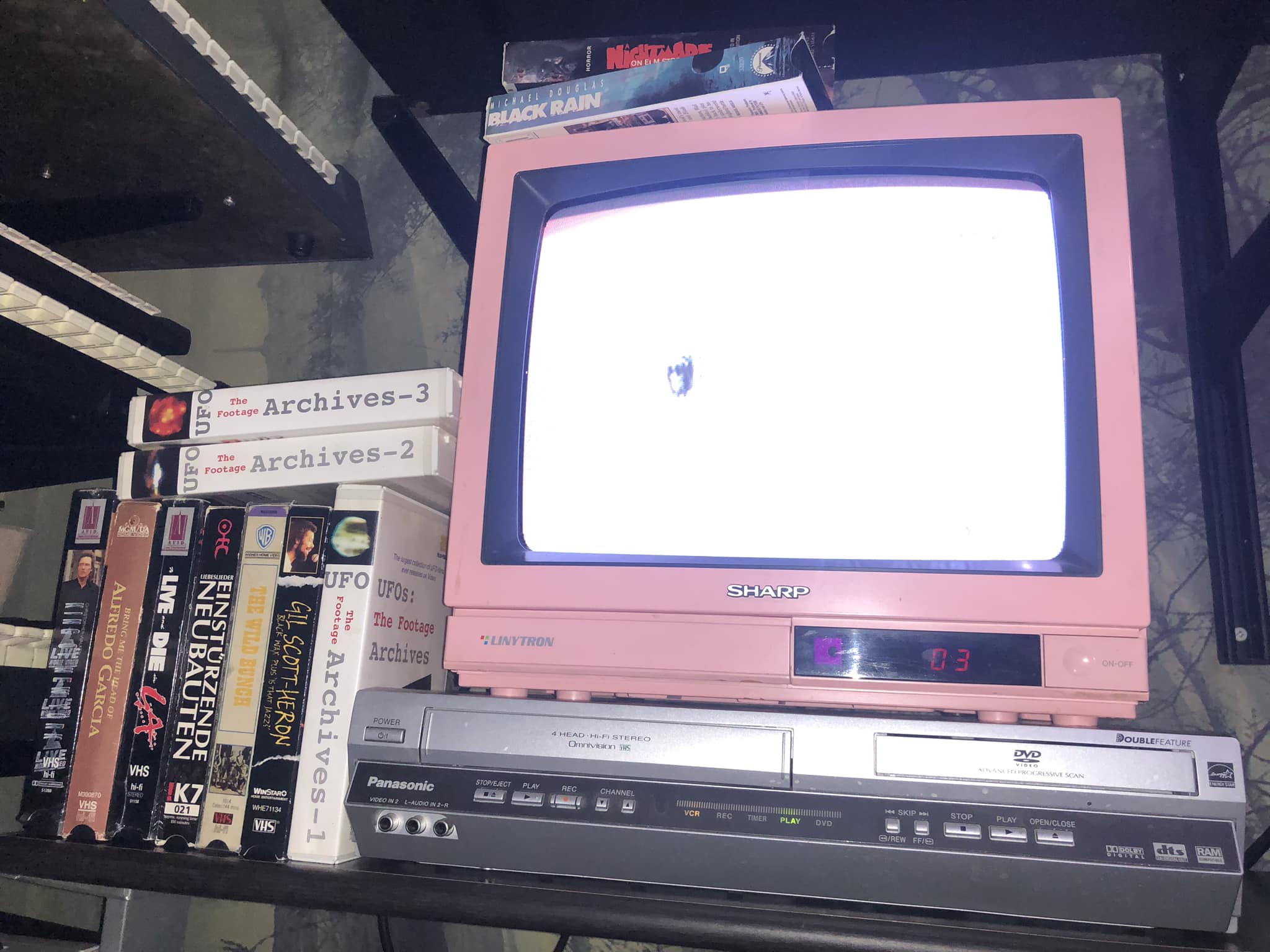 Sharp 19LP16 vintage TV from September 1986