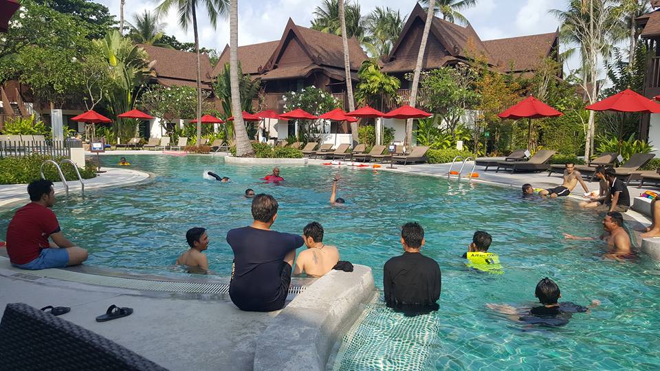 Hotel swimming pool rescue... - Phuket Lifeguard Service