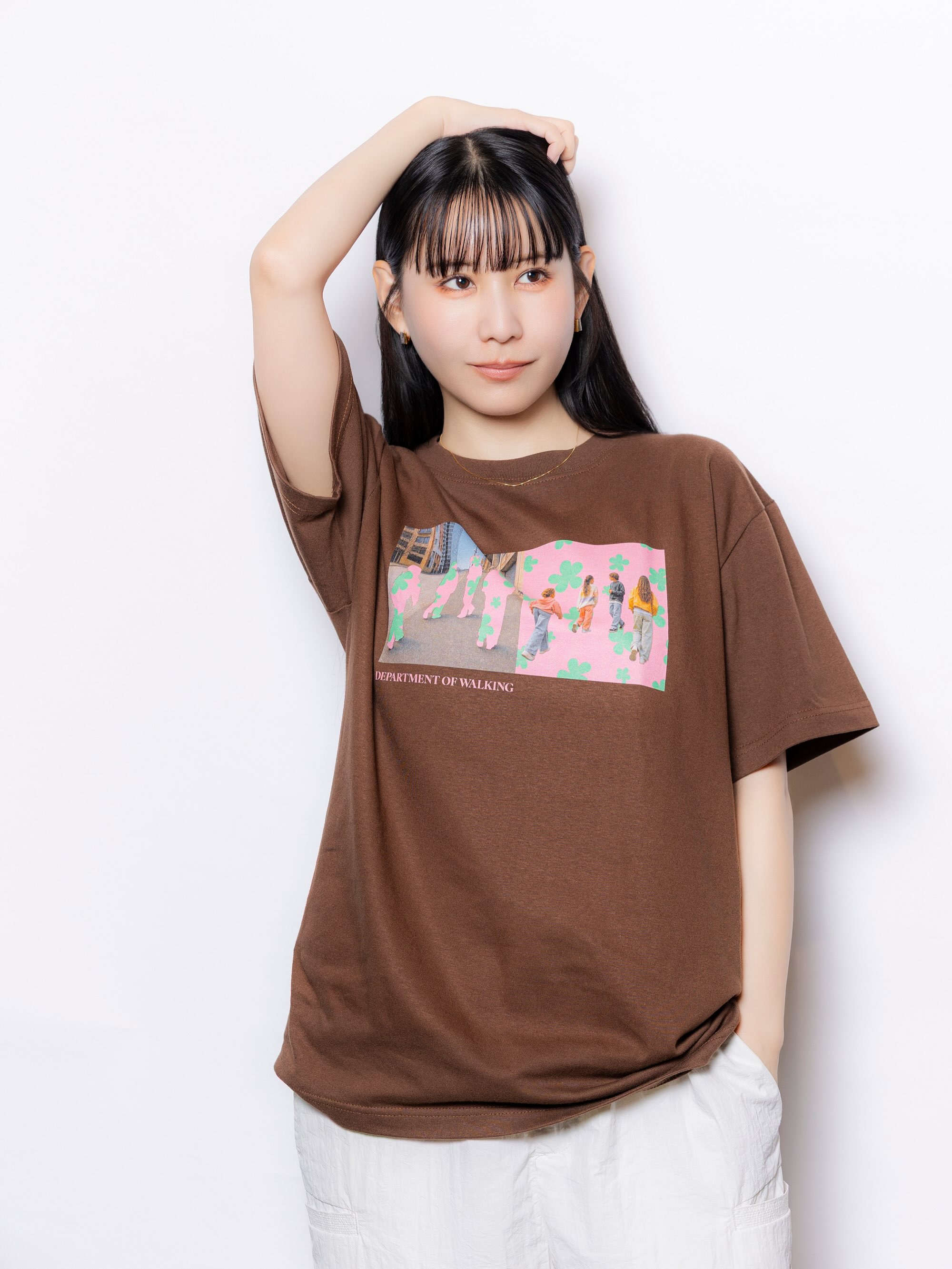 SCANDAL TSUTAYAコラボ限定Tシャツ TOMOMI Tシャツ2026 ¥4,000 SIZE：S/M/L/XL ※Mサイズ着用 designed by