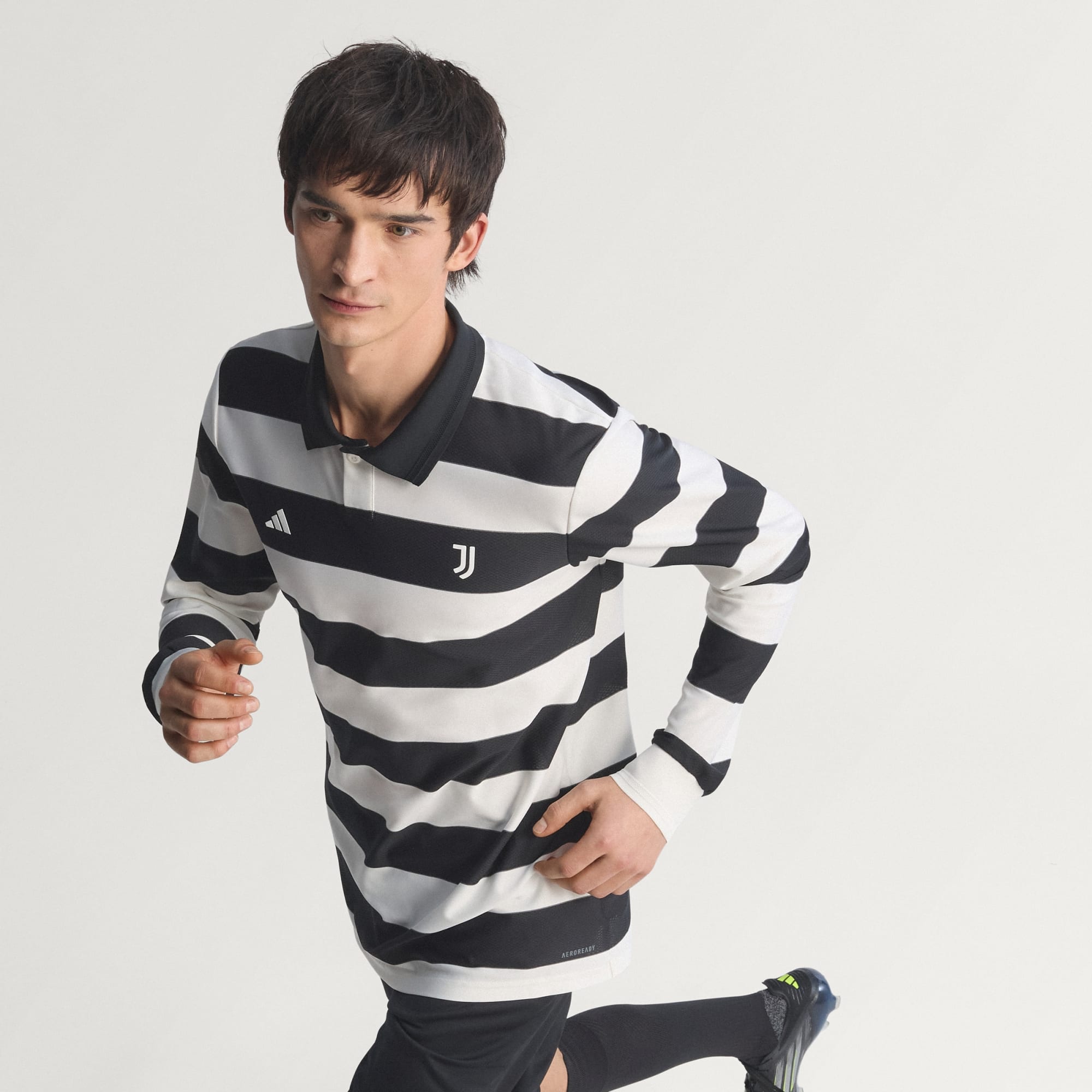 The Juventus 25/26 Fourth Kit has been unveiled, created by adidas