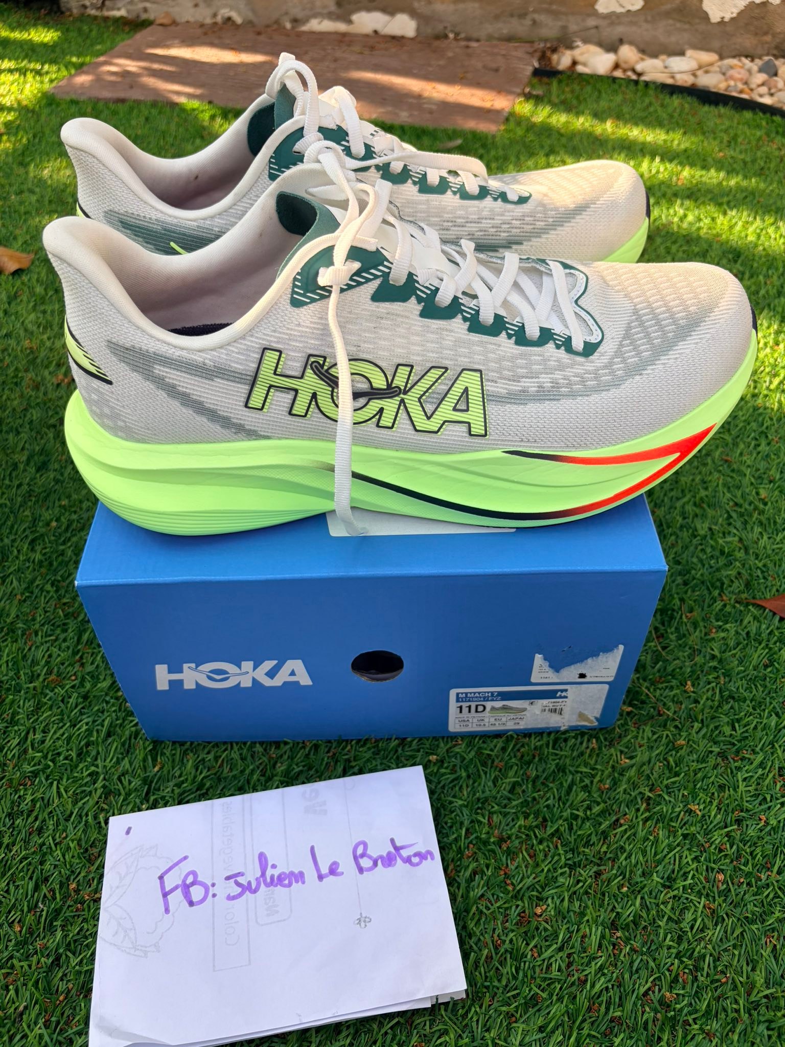 หา HOKA ไซส์ 24-24.5 ครับ