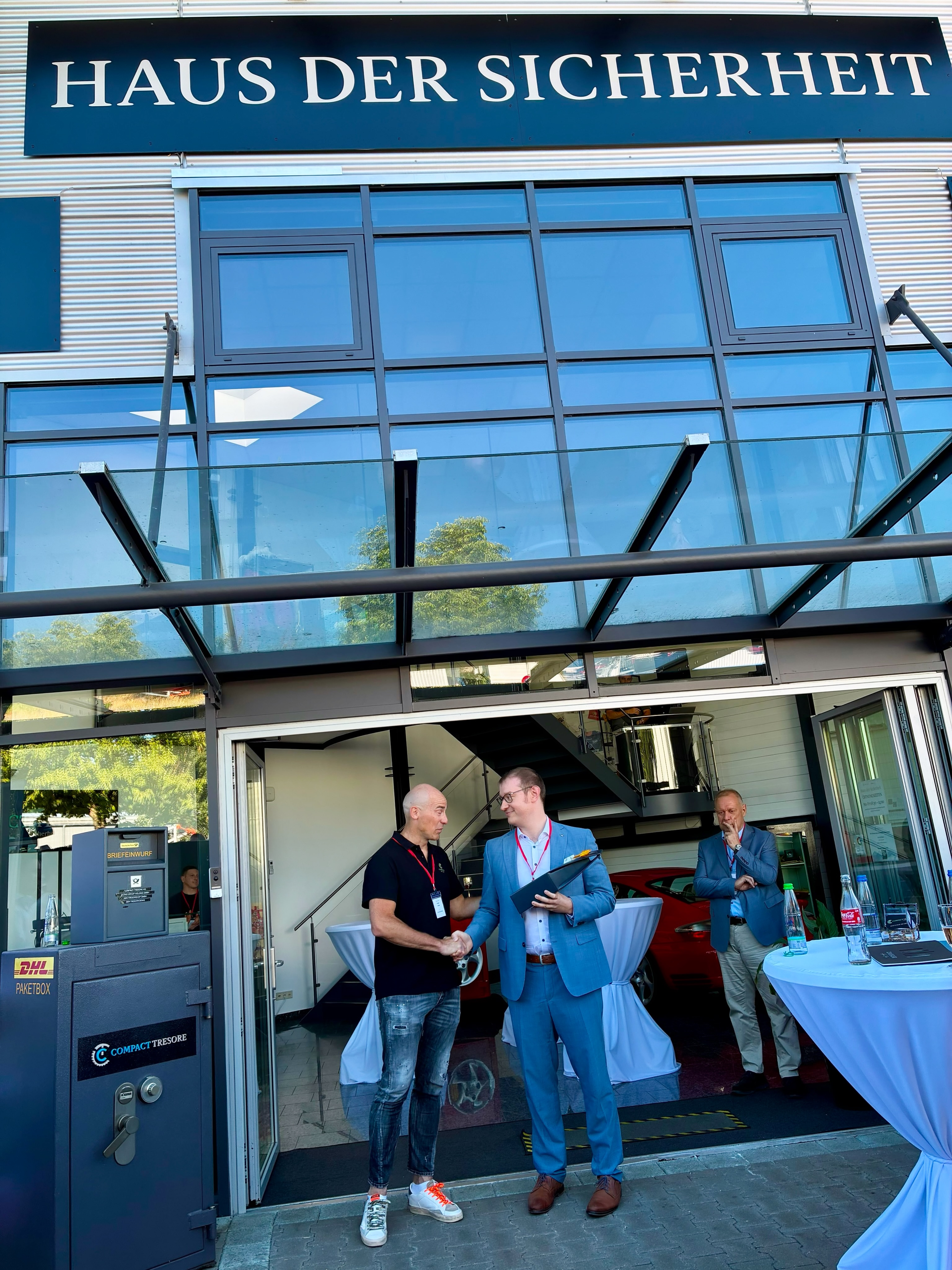 🔐 Netzwerk- und Sommerfest von Compact Tresore 🗣️ 🤝☀️ Gute Gespräche, neue Impulse und wertvolle Begegnungen: Das Netzwerk- und Sommerfest von Compact Tresore bot am neuen, erweiterten Unternehmenssi