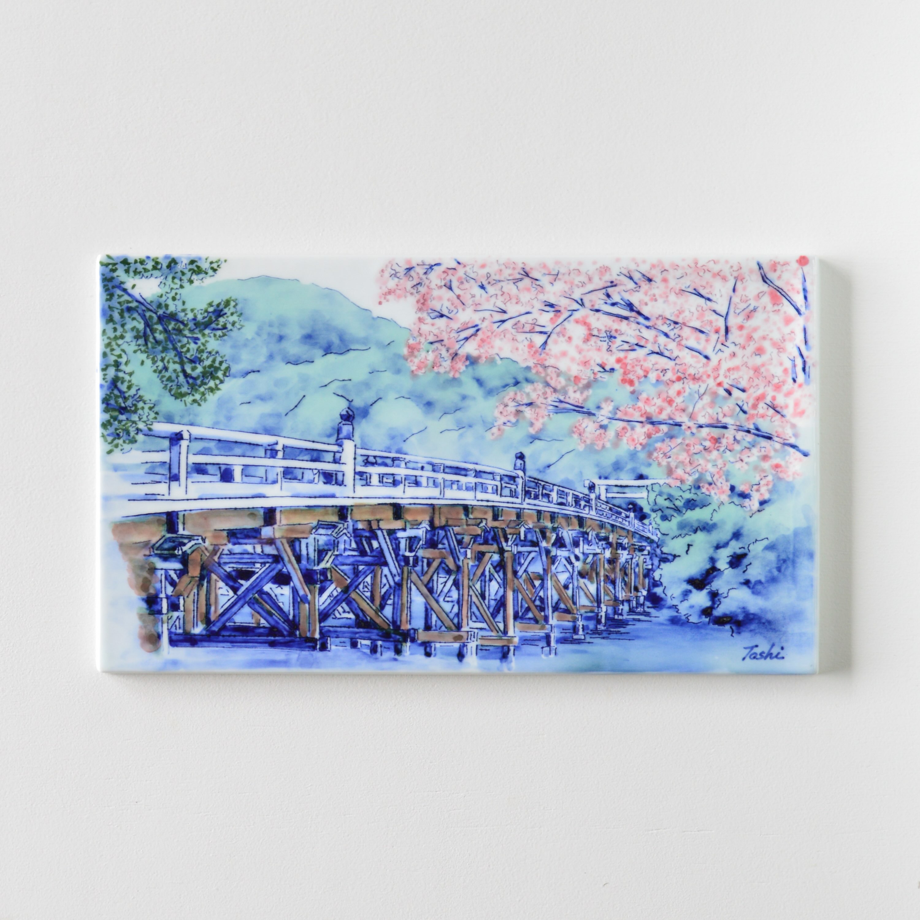 線刻陶額「桜の咲く頃~伊勢の橋~」辻聡彦 作 Senkoku(line-carved