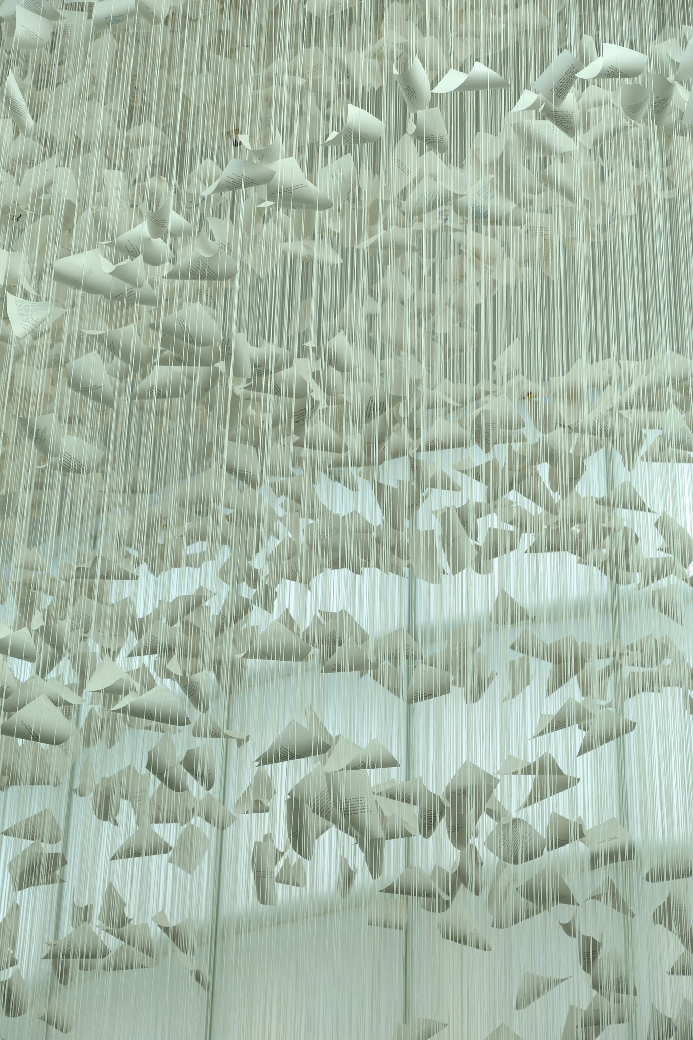 Chiharu Shiota 塩田千春 (@ChiharuShiotaArtist) • Facebook