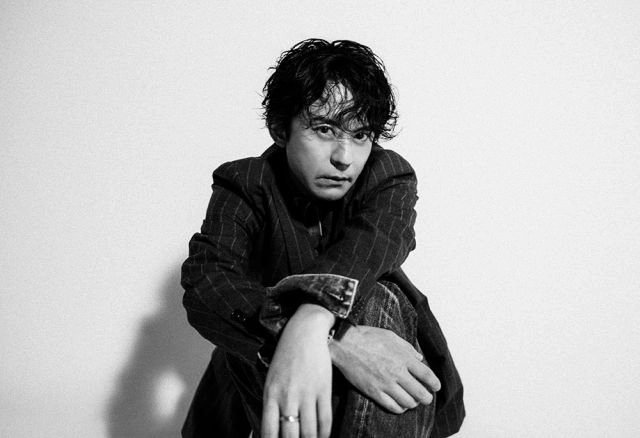 小沢健二 「LIFE再現ライブ」 ＼ 📅8/31(土) 📍東京・日本武道館