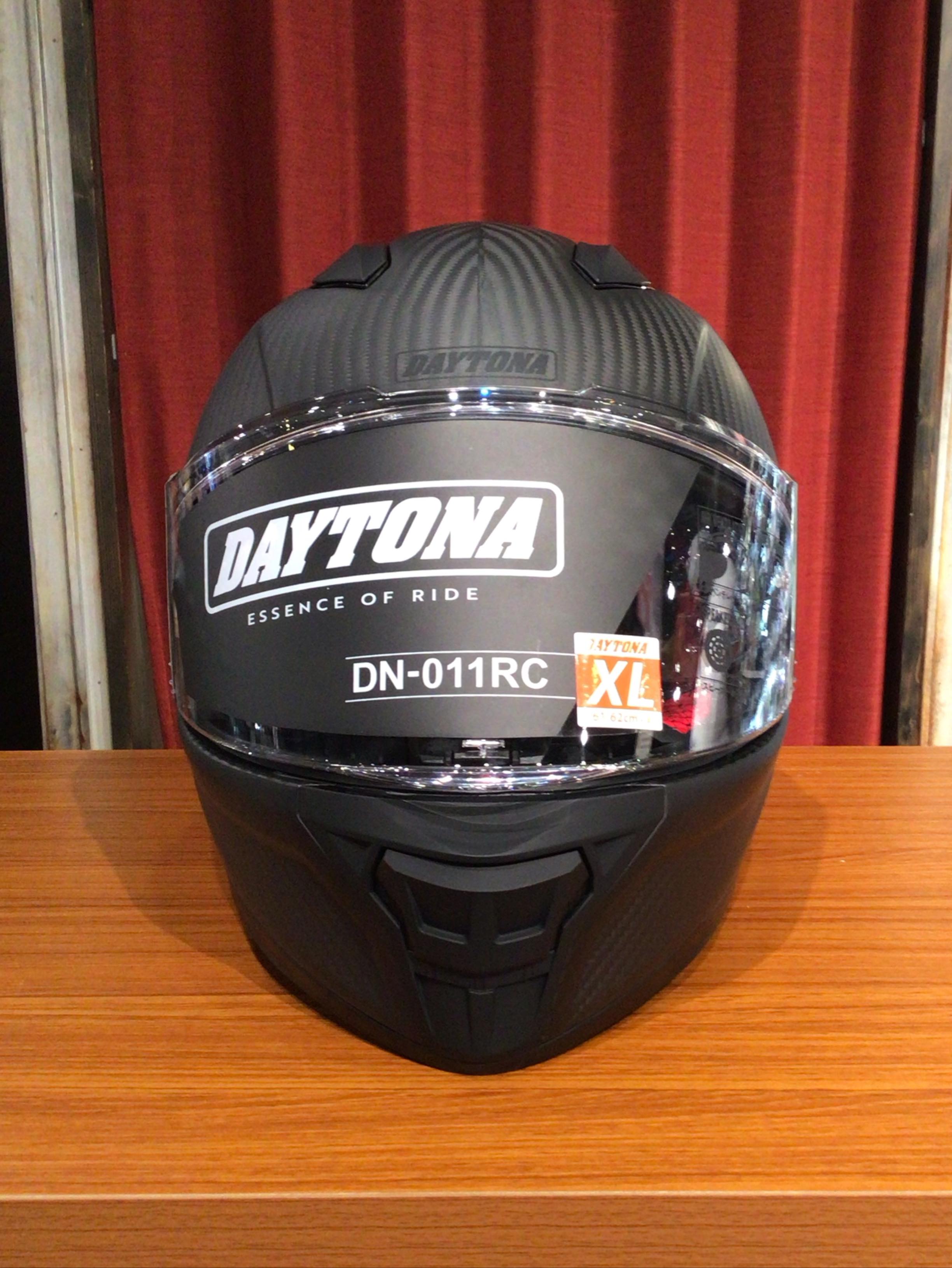 デイトナ DN-011RC カーボンヘルメット入荷しました（XLのみ） 今年の 