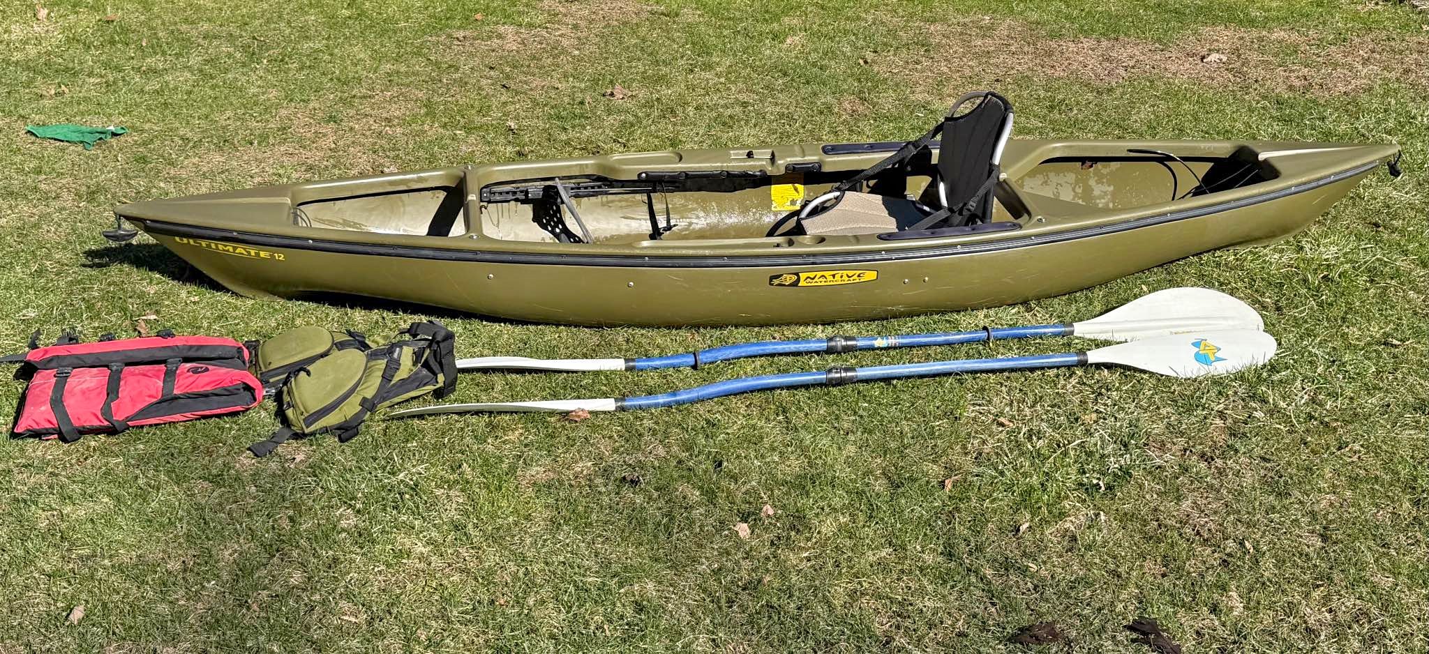 12' Native Watercraft Ultimate 12 Kayak. Paddles. Life Vests. - Kayaks ...
