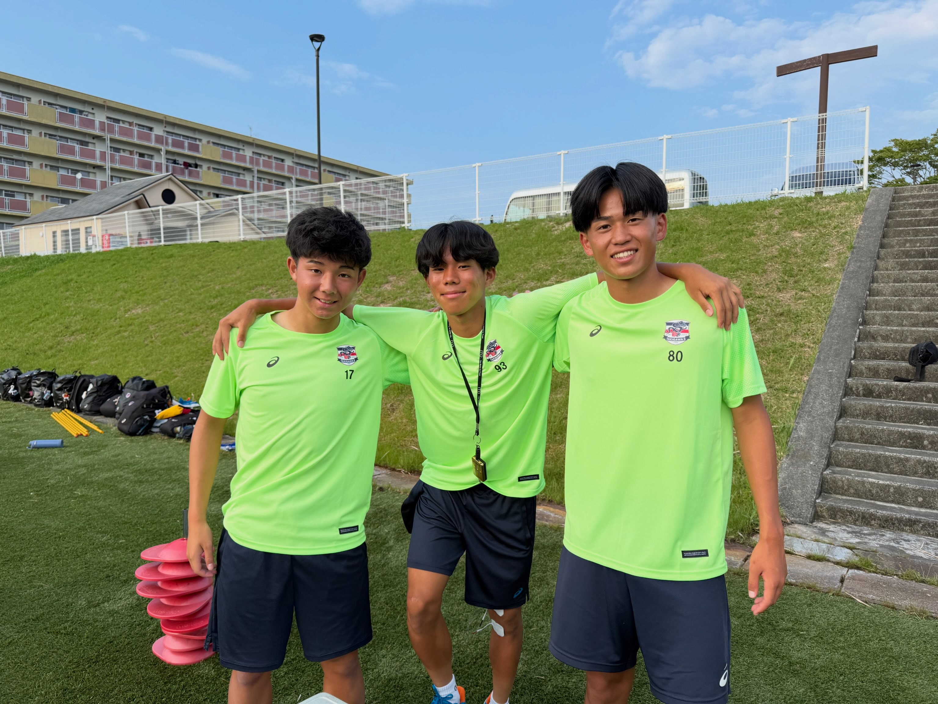🟥 ユニフォーム変更のお知らせ 🟦 …⚽️ 滝川第二高校サッカー部の