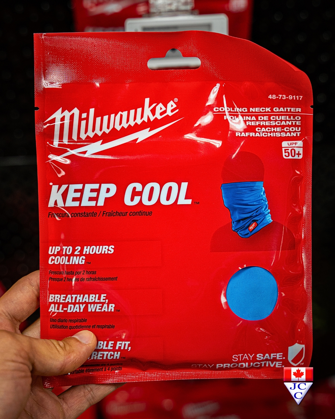 Milwaukee 48-73-9117 cooling neck gaiter for construction and