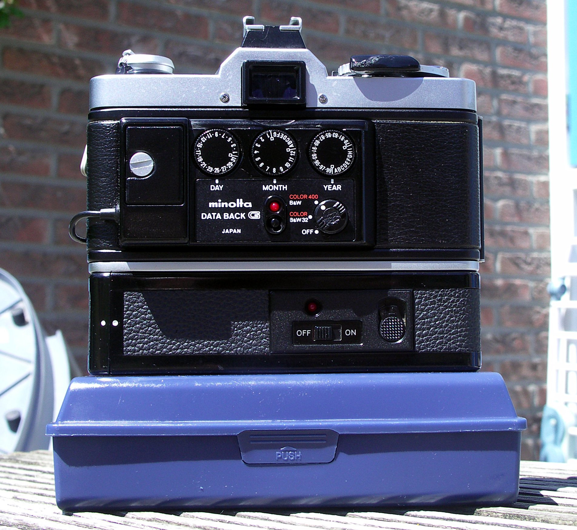 Kyocera Contax D-8 data back for autofocus cameras
