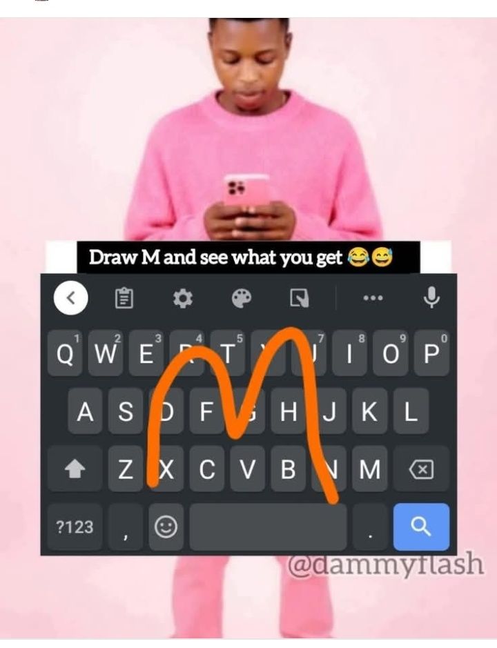 ボタン　他 Draw M and see what you get < Q'WE 2 Q' w 3 E A S FVHJKL F HJKL