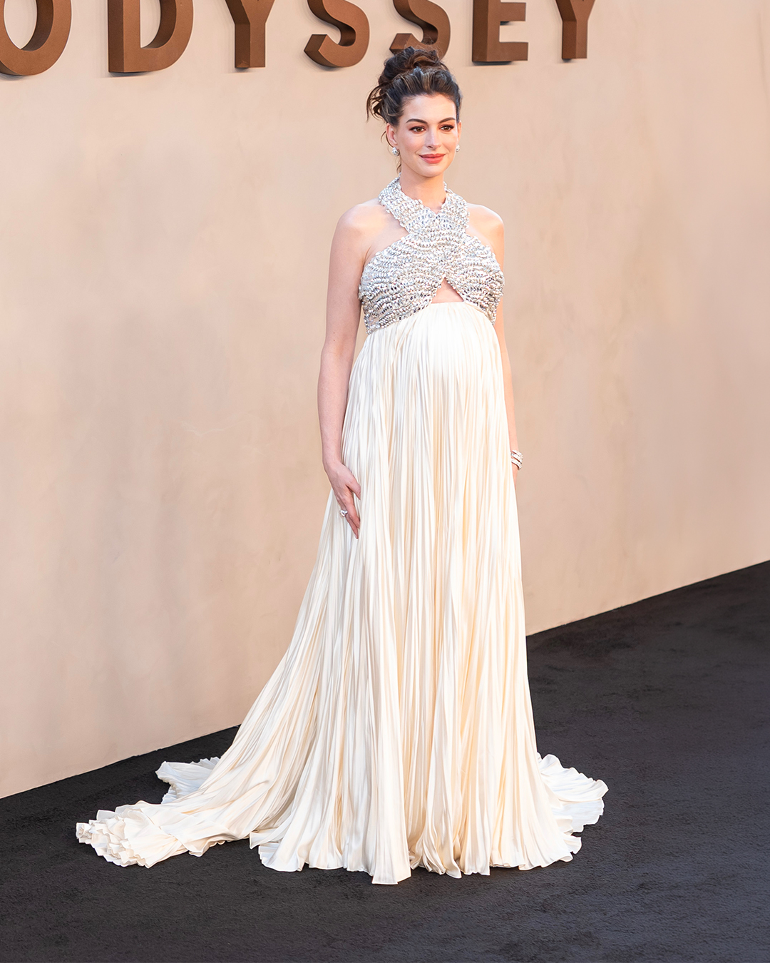 anne formal lattice satin dress At The Odyssey New York premiere, Hathaway actually stepped out in a ethereal, Grecian-style custom Prada maternity gown featuring a pleated, flowing champagne-white skirt and a dazzling, criss-cross crystal bodice. While Knit Skirt