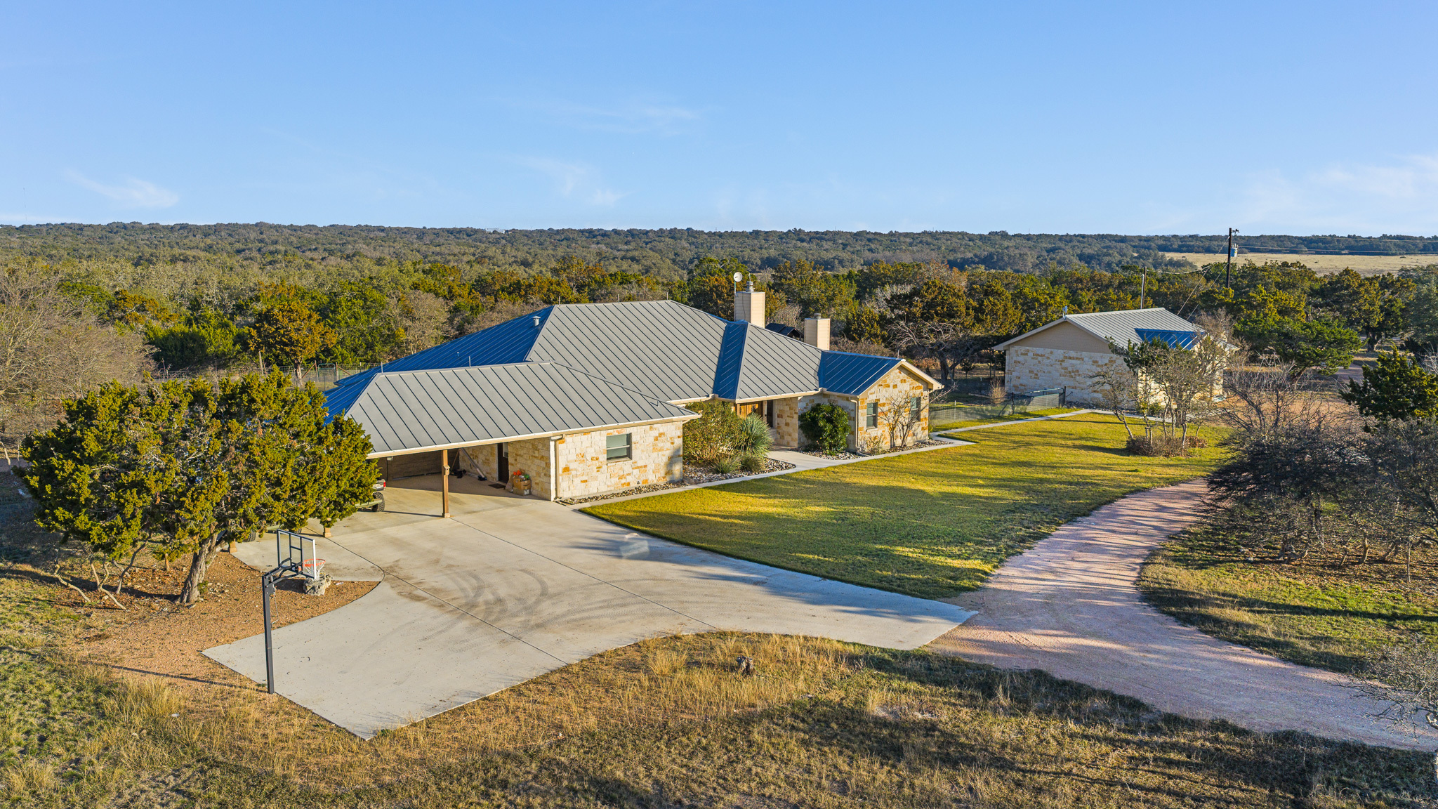 Texas - JAG Ranch ⎮ 58.43± Acres JAG Ranch is a refined 58.43± acre ...