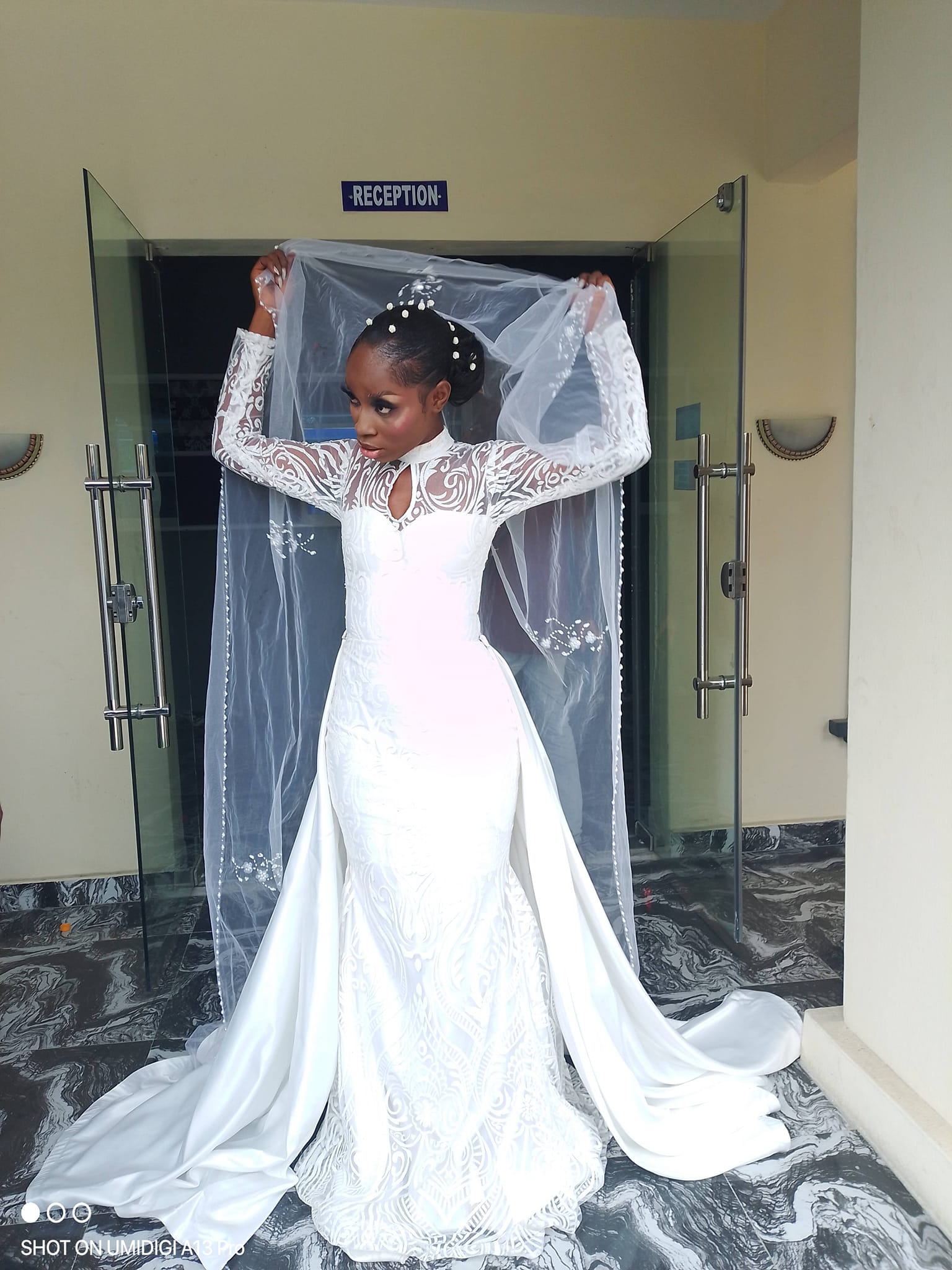 chinese dress ladies Scoop Neckline A-Line Tulle Wedding Dress With Lace Appliques WD202   Pgmdress