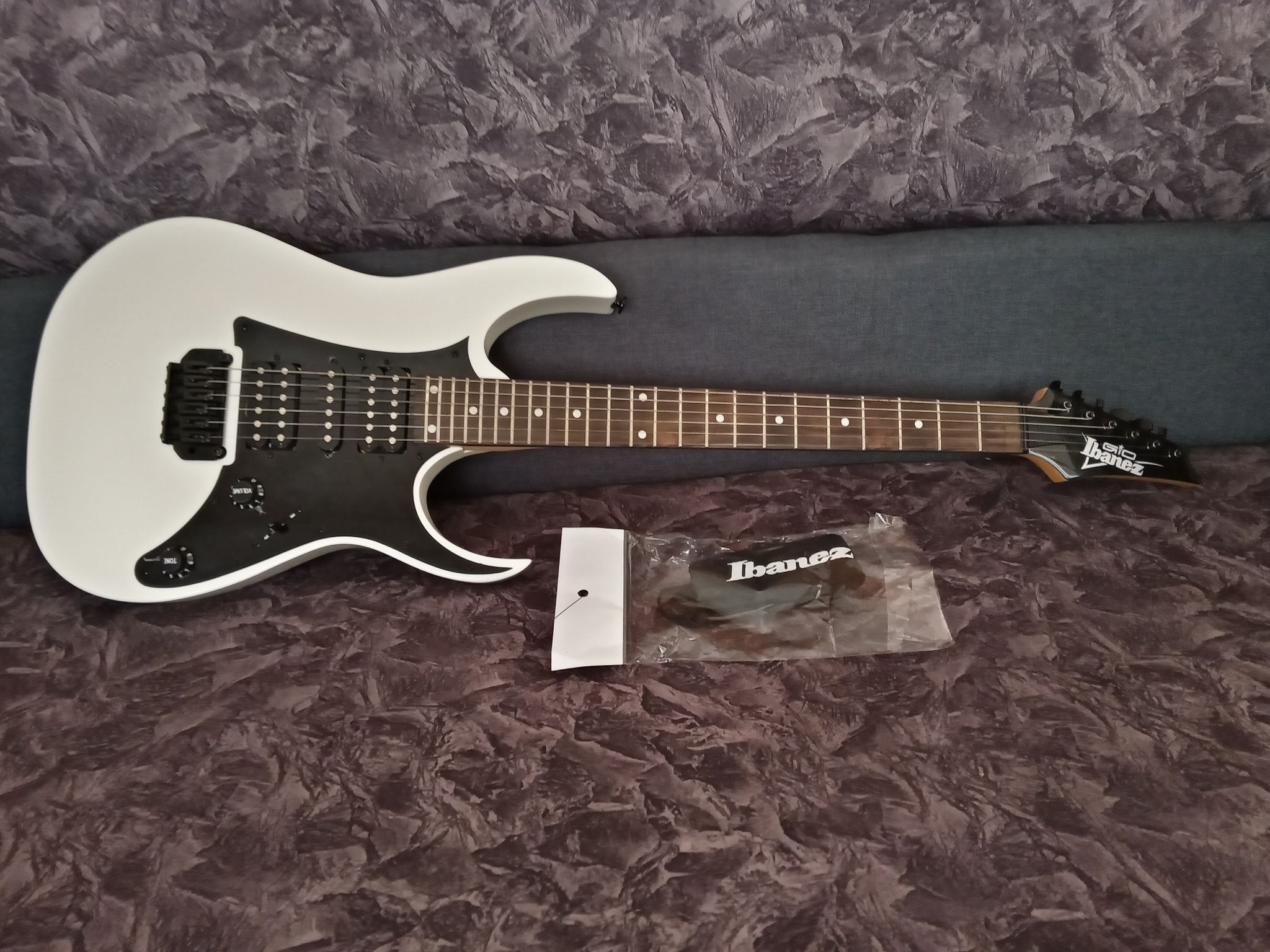 Solfege jazzbass from japan Free bag Free strap Free cable Free