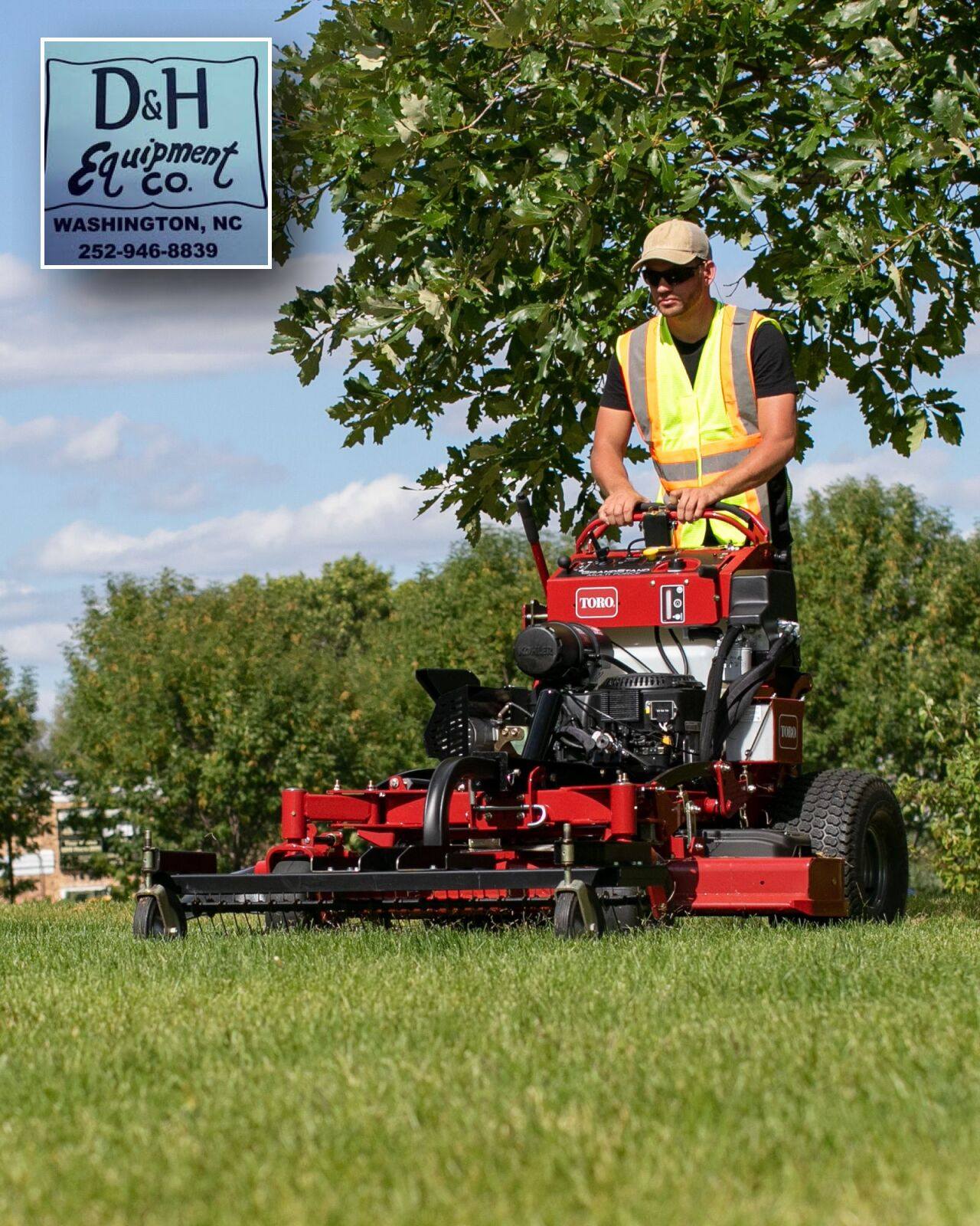 ピース Toro lawn mowers on sale during Toro Days