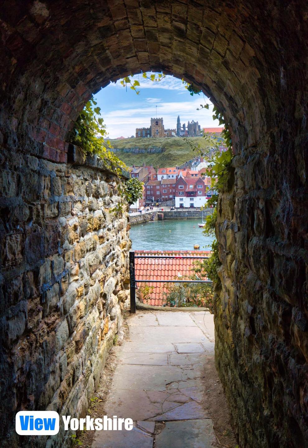 I-Yorkshire - This is the famous Keyhole view of Whitby...