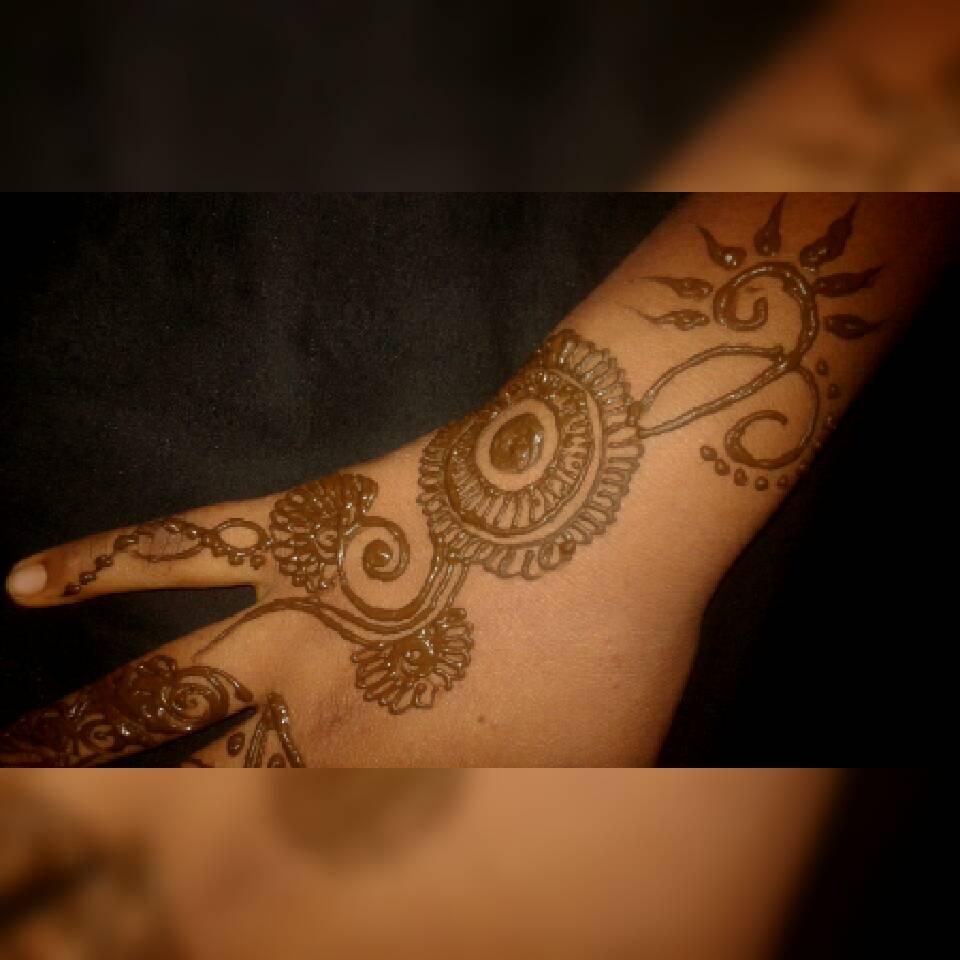 Mahima rao mehndi art