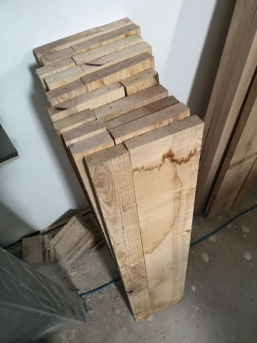 Our next house - Stairs: We cut the timber for the risers...