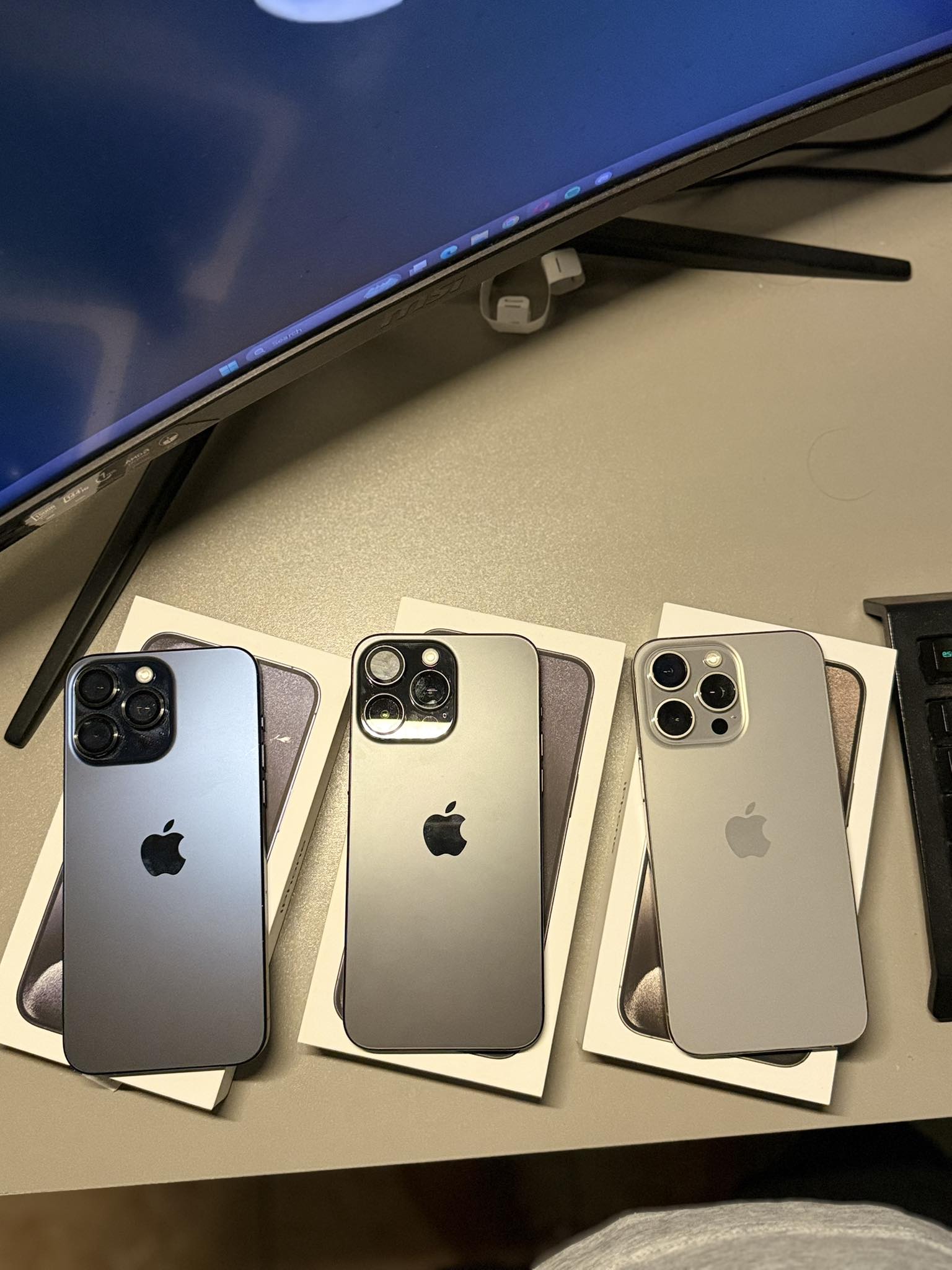 iphone 15 pro mac 256 gb blue titanium | BND980.00 | Bandar Seri 
