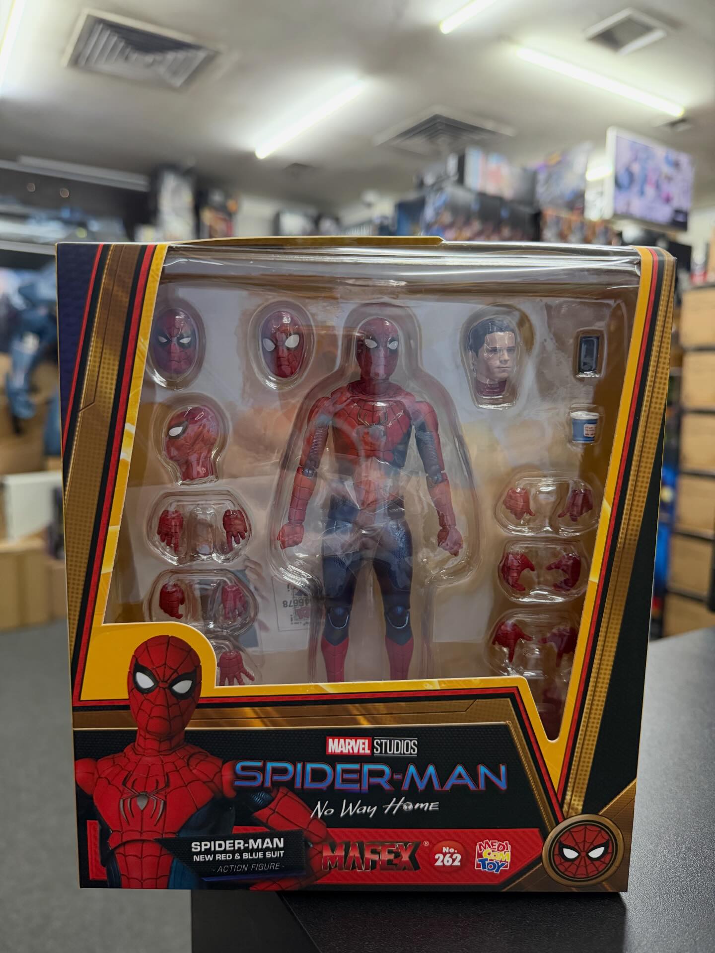 Robo - Dear all, In stock now ! Medicom Mafex Spider-man New Red 