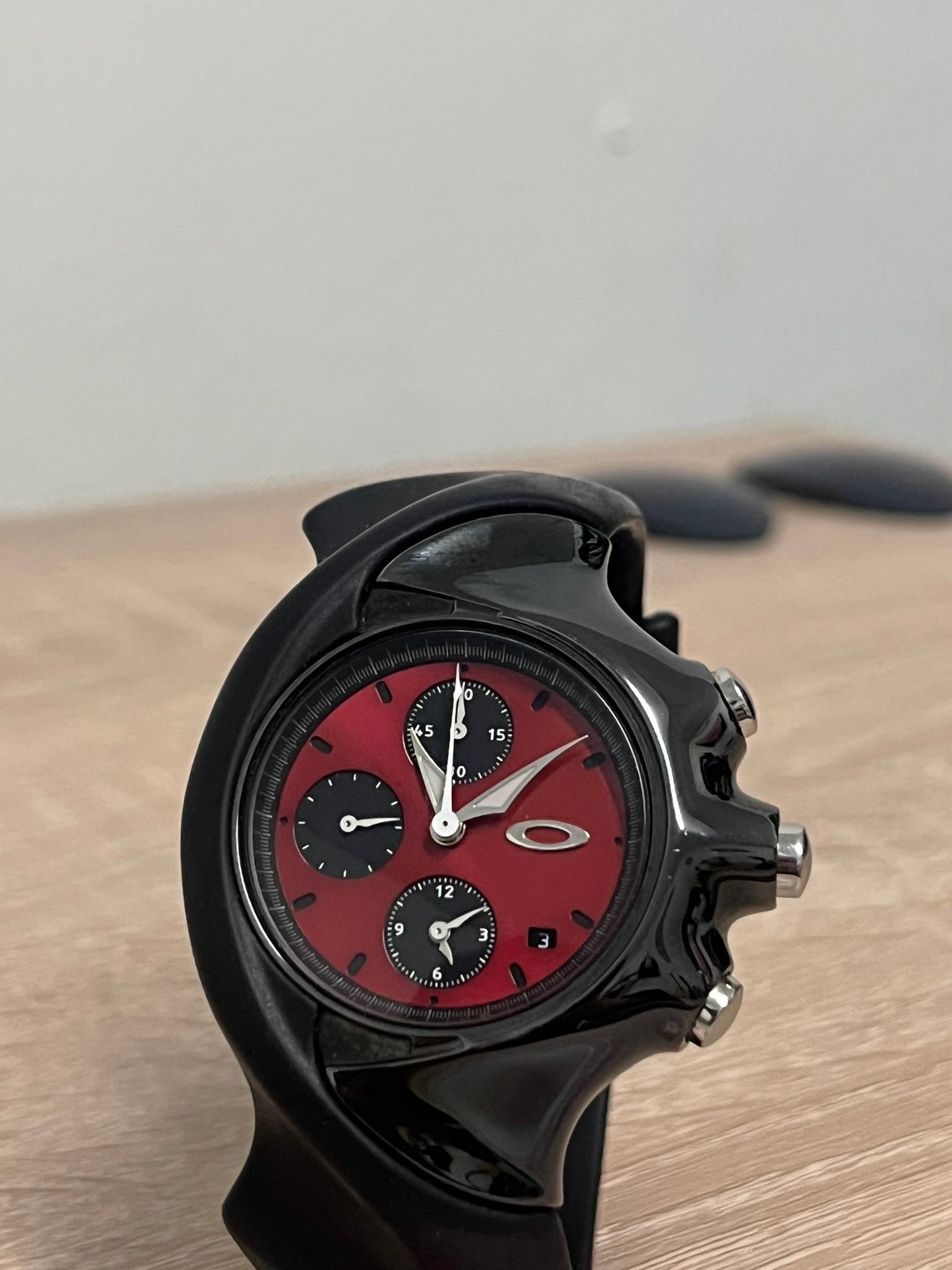 Oakley Detonator lon Plated/Red Chrome 7500 baht