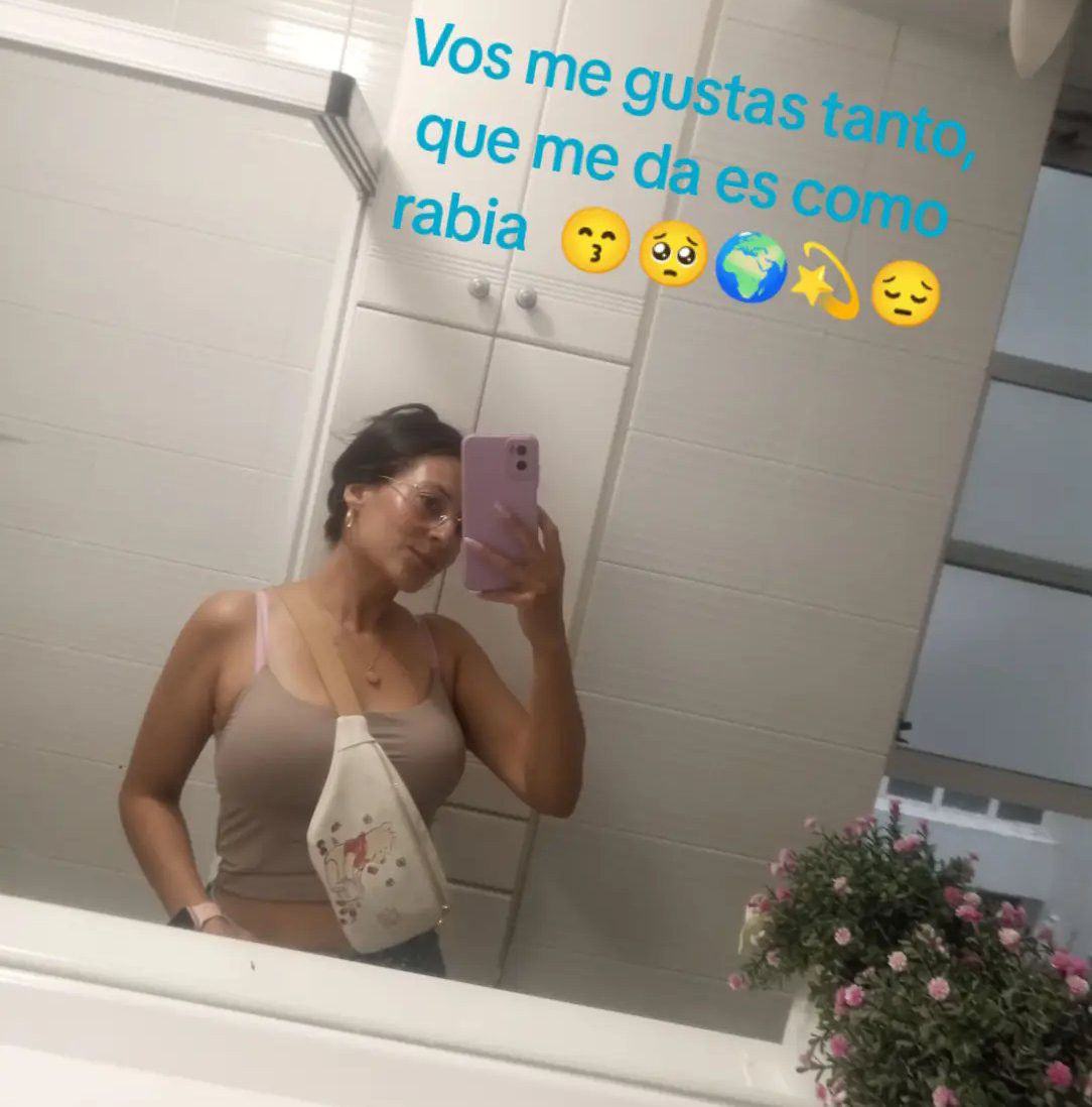 Dios y sus lindas maravillosas, y yo encantada de ver todo su esplendor ...