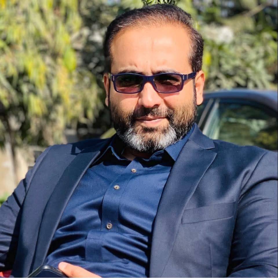 Laila’s tameez remark sparks a viral debate, while Babrik hits back ...