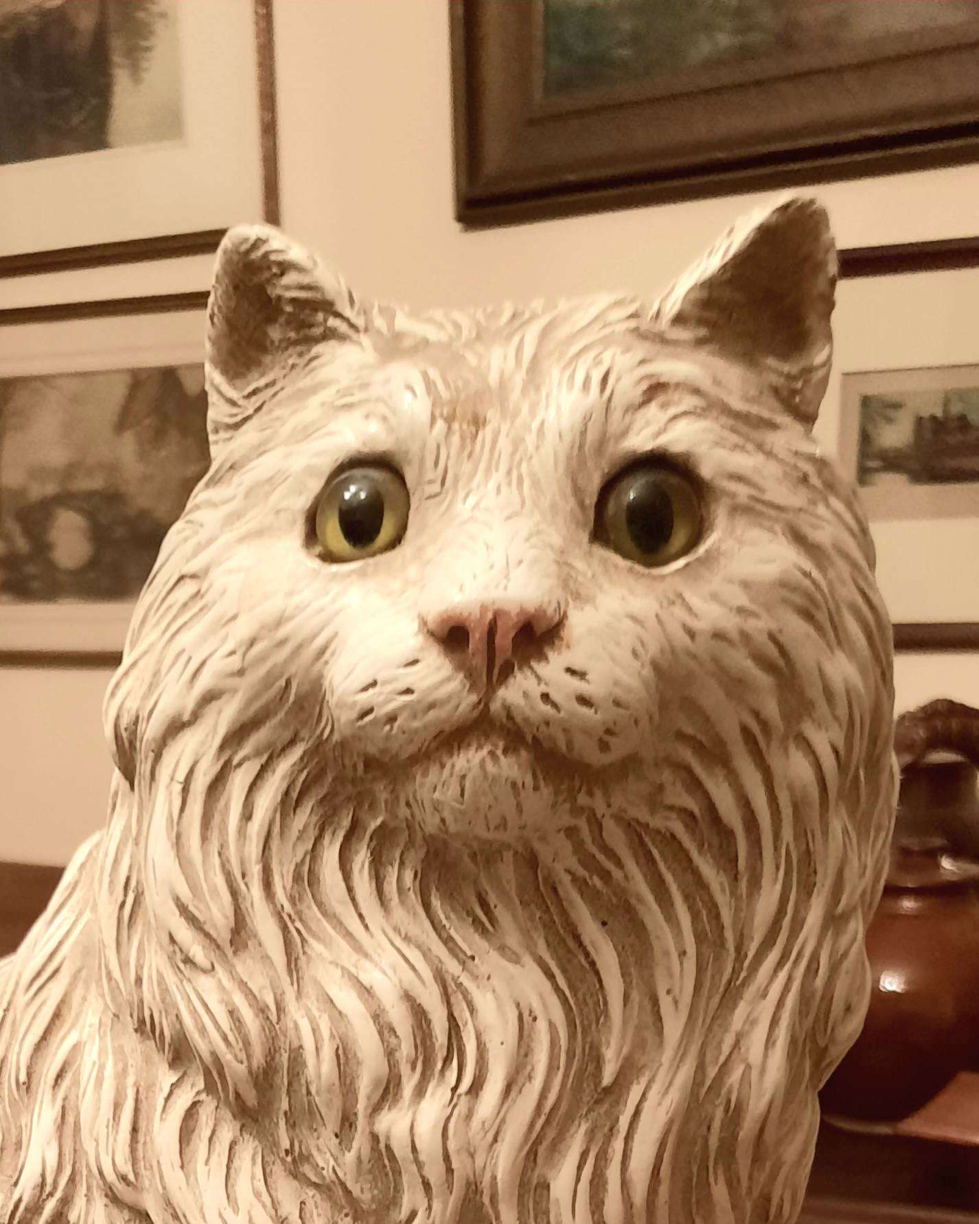 Meow! Vintage 80s Universal Statuary Corp green eyed cat. Pics don
