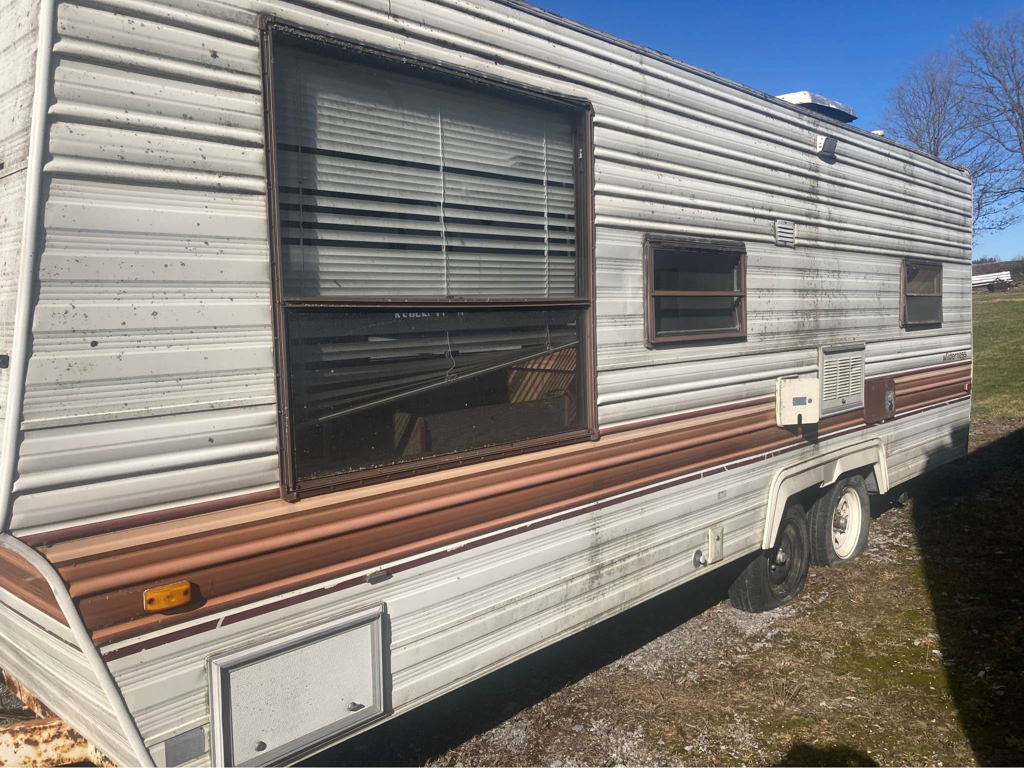 1986 fleetwood wilderness camper - RVs & Campers - Silver Springs, New ...