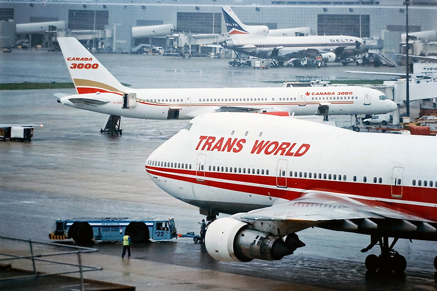 Boeing 747-200 of Air Canada, TWA, Pakistan International Airlines