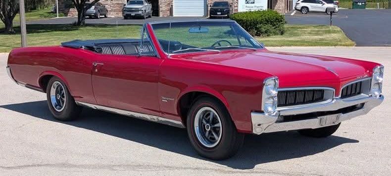Convertible Top Header Seal (66-70 Impala