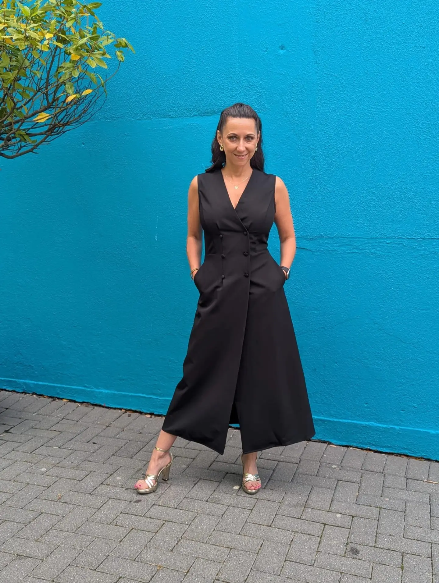 tailored ladies dresses ✨️ A true Wardrobe Essential 💫 The Hazel Dress by Girl In Mind. This dress you will reach for time and time again 😍 #Dresses #GirlInMind #WomensWear #MissSpirit https://spiritclothing.ie/collections/womens-dresses SCH004511_P_M