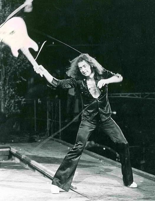 Classic - Ritchie Blackmore with Deep Purple at The California Jam 1974 ...